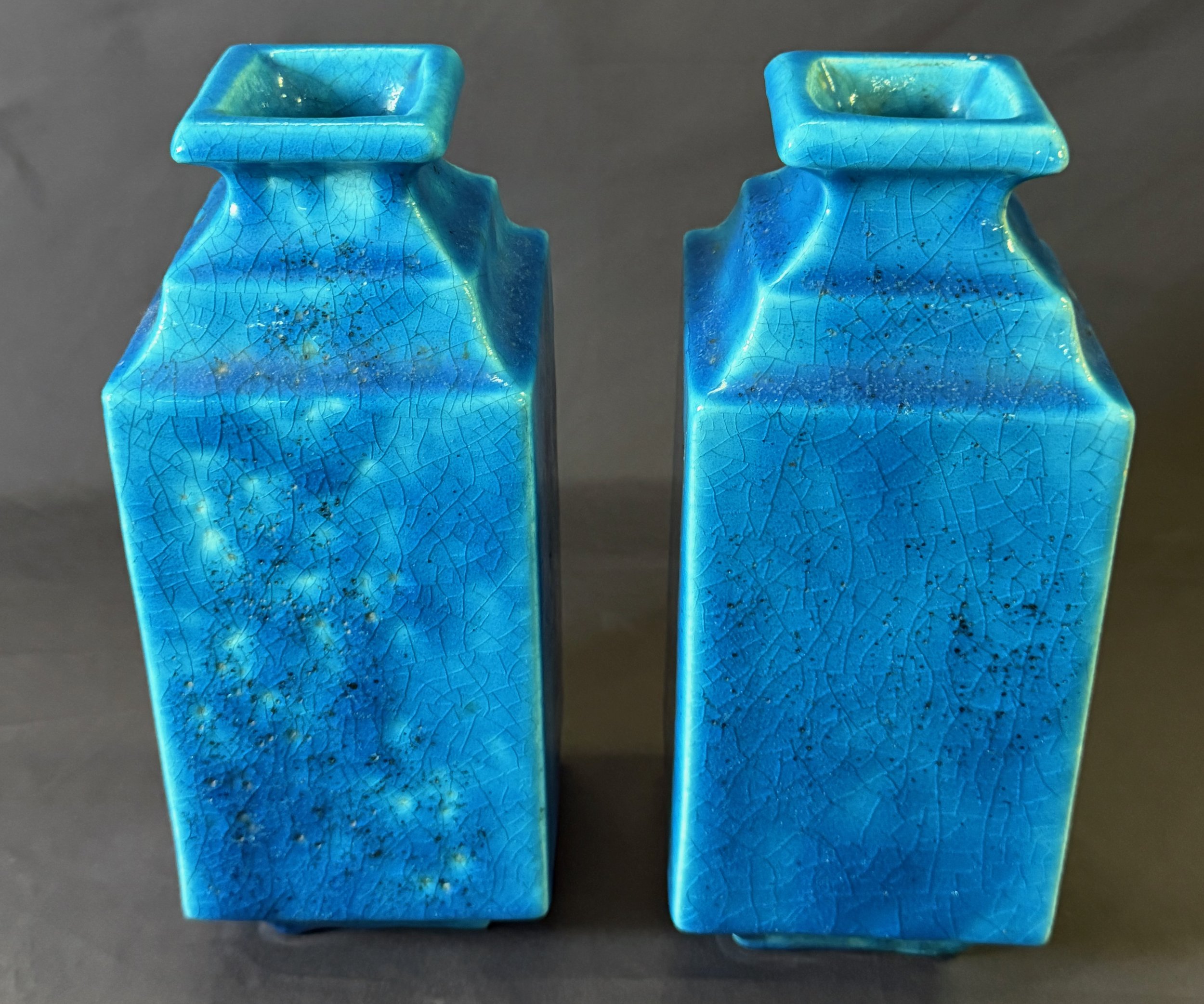 DECORATIVE OBJECTS & FINE ART