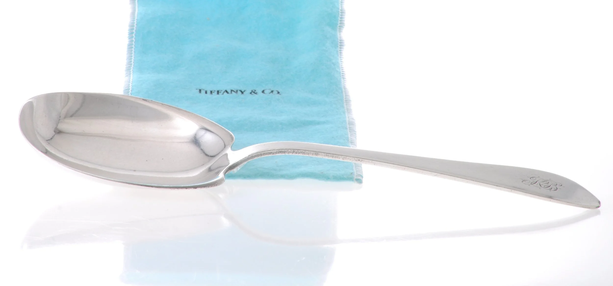 Tiffany & Co. berry spoon "Faneuil" pattern, 3.39 ons. sterling.