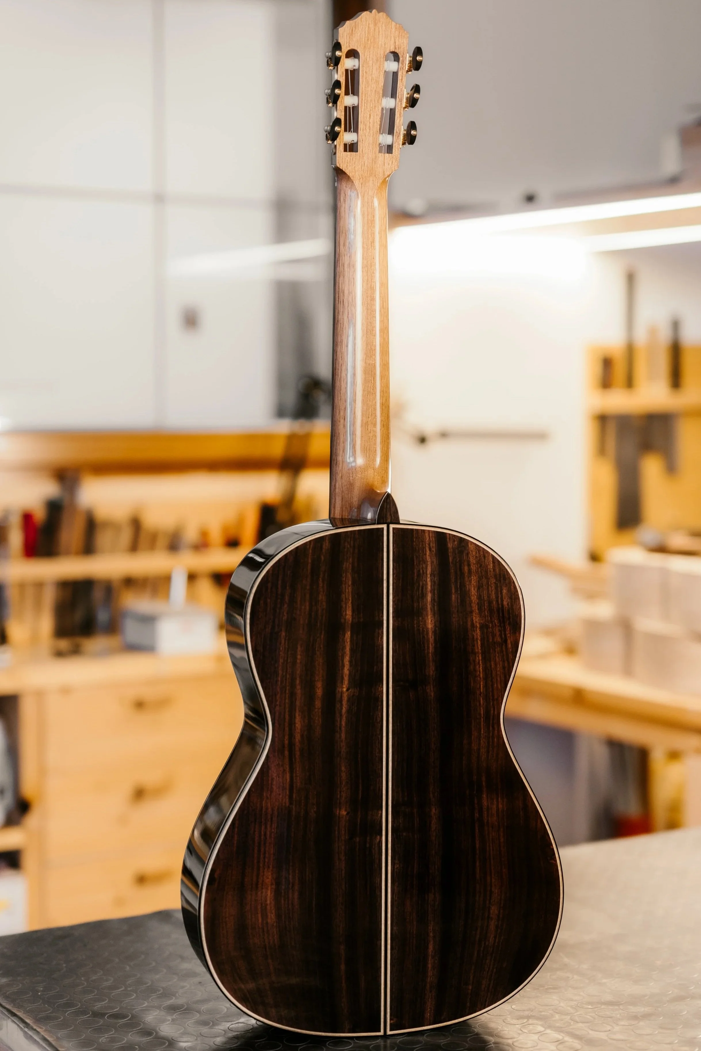 modern classical guitar