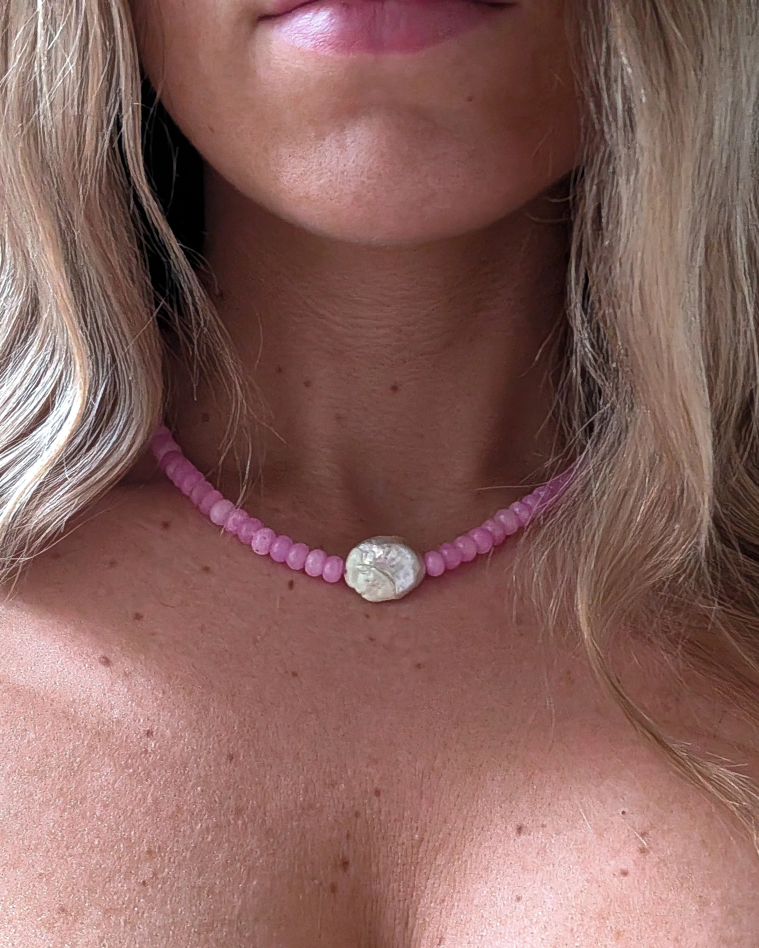 Natural stone necklace with freshwater Baroque pearl