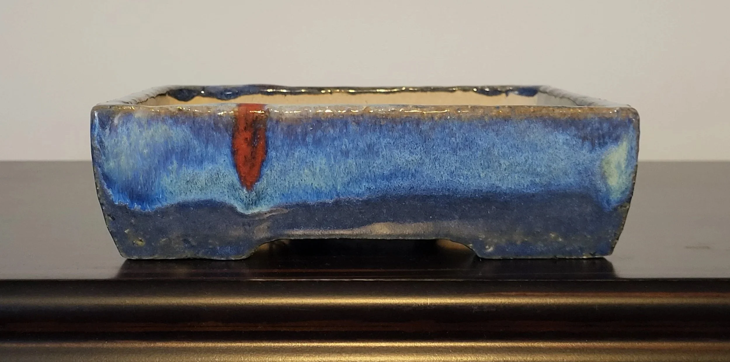 R040 17 x 14.3 x 5 cm 55