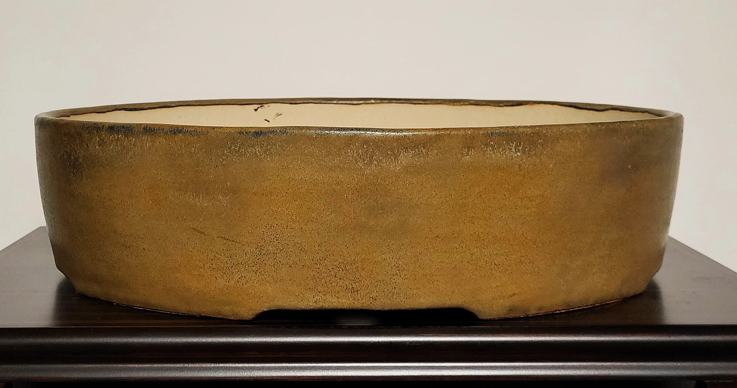 O055 39 x 32.5 x 9.7 cm 200