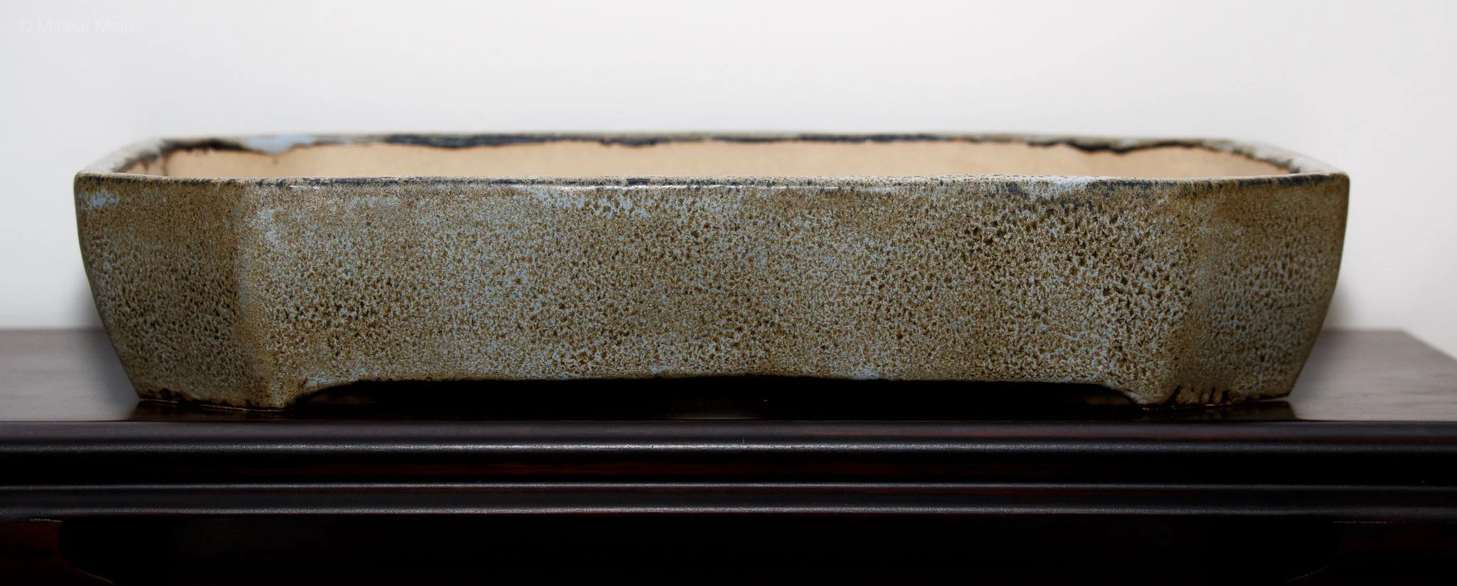 R083 36 x 31.5 x 6.4 cm 195