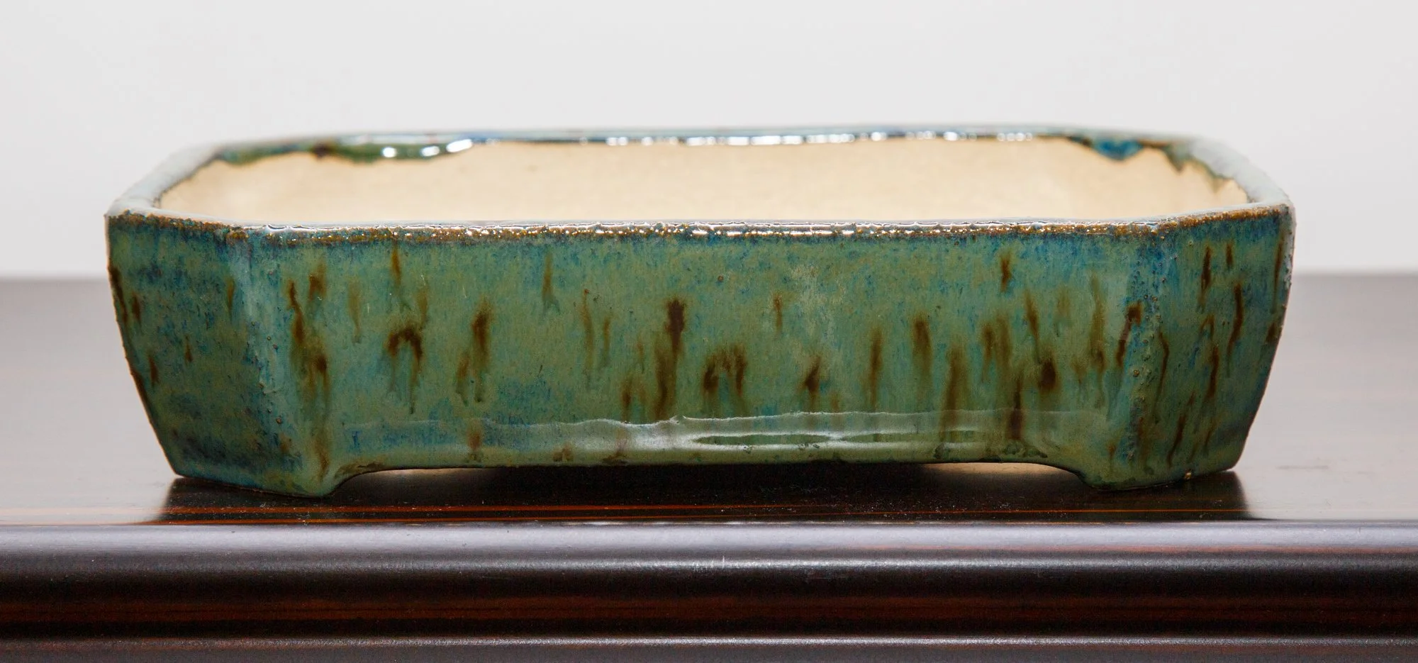 R081 19.3 x 1.6.7 x 4.5 cm 70