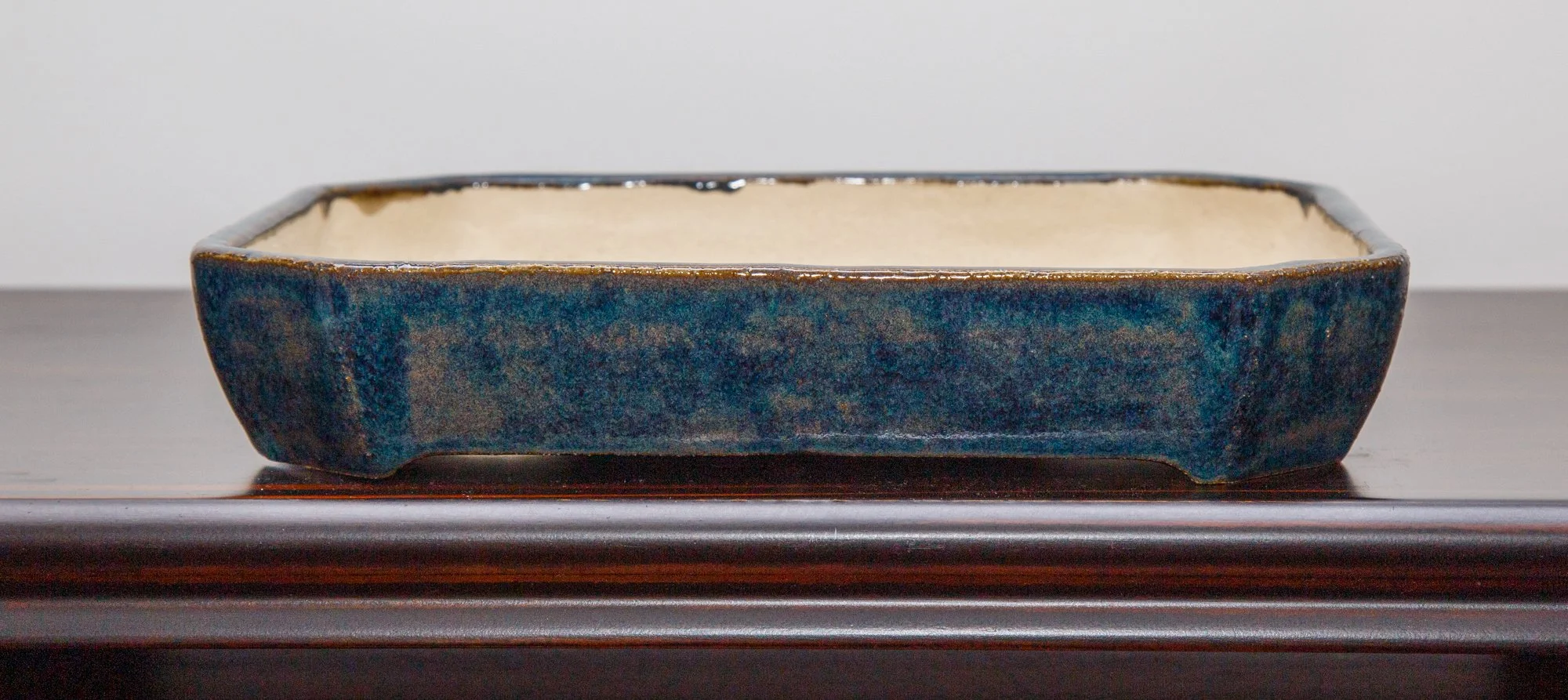 R069 22.2 x 19.4 x 4 cm 80