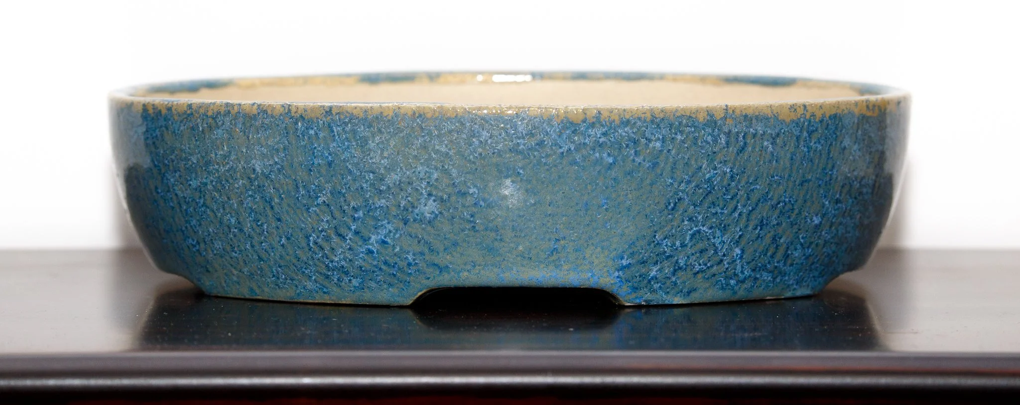 O089 23 x 19 x 5.5 cm sold