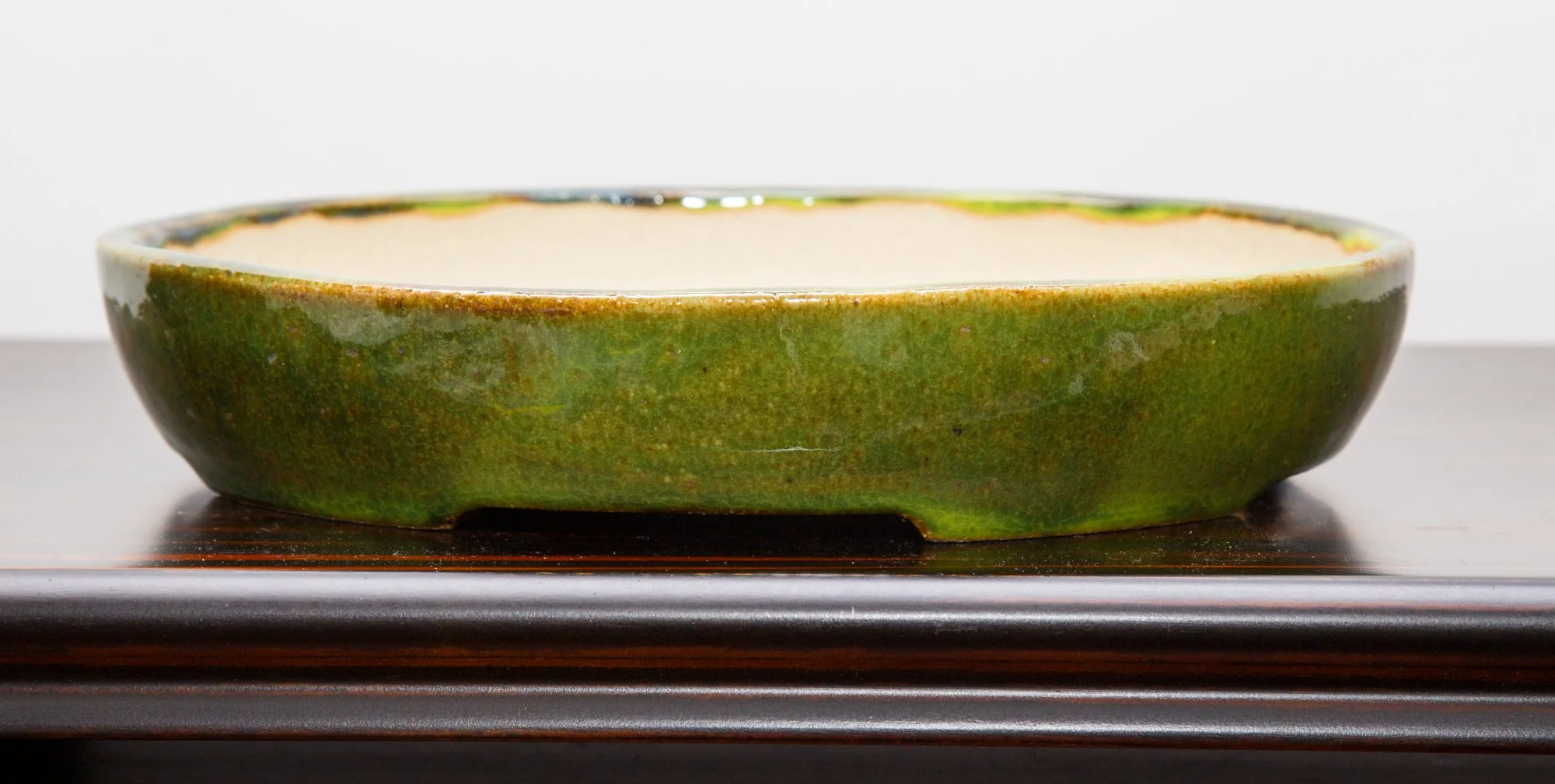 O073 23 x 19.5 x 4 cm 70