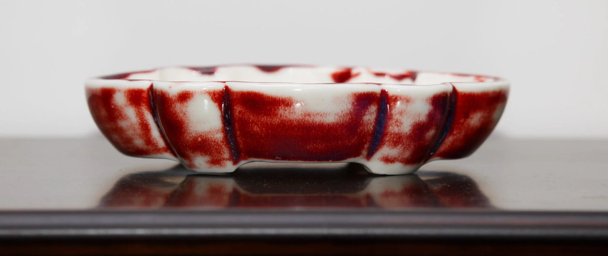 L103 15.7 x 12.7 x 3.2 cm 60