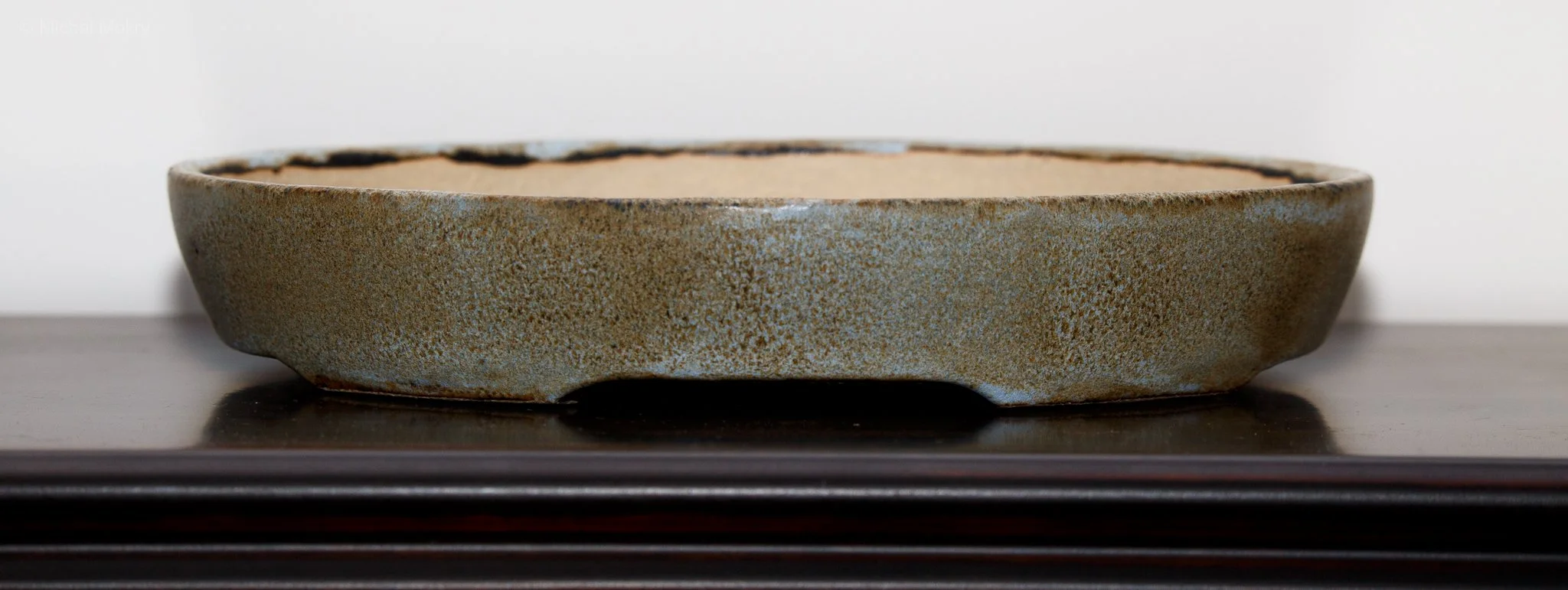 O085 24.5 x 22 x 4 cm 85