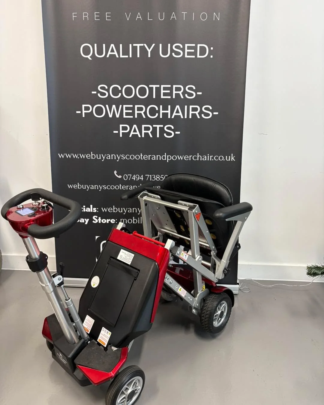 This Autofold Elite Offers Comfort &amp; Ease By Folding At The Click Of A Button 🔂

We Buy Any Scooter &amp; Powerchair 
Unit G06 SunSpot 
Brooklands 
Essex 
CO15 2JE 

📧webuyanyscooterandpoeerchair@gmail.com
📞07494 713850
👨&zwj;💻www.webuyanysc