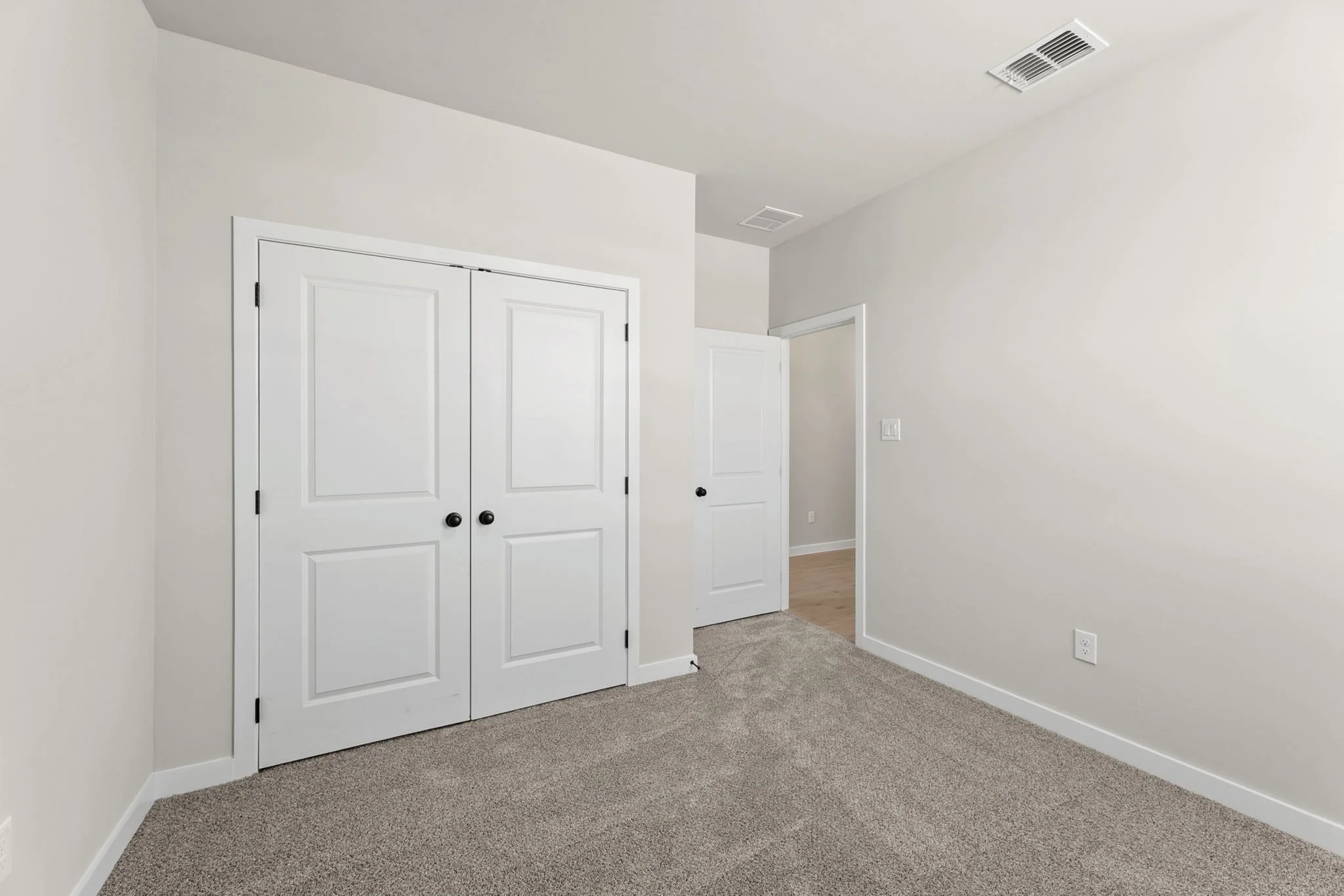 9-SQFT-4104.jpg