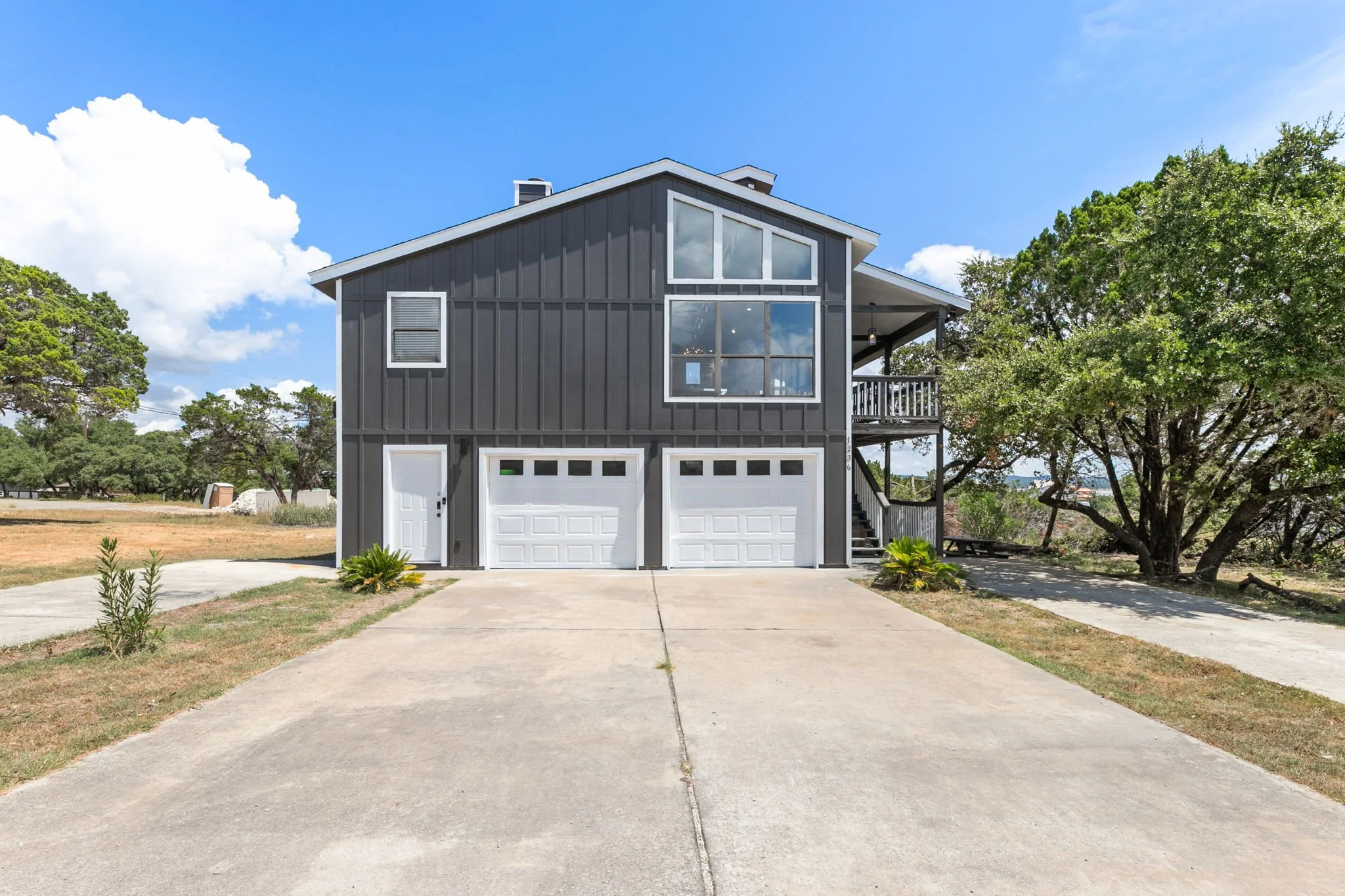 1236 Lakebreeze DR, SA