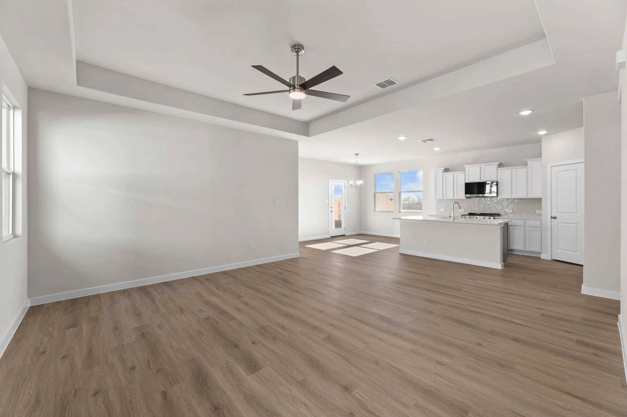 5-SQFT-7065.jpg