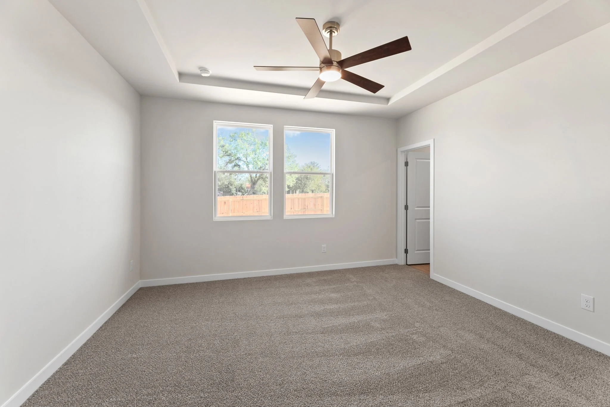 22-SQFT-7196.jpg