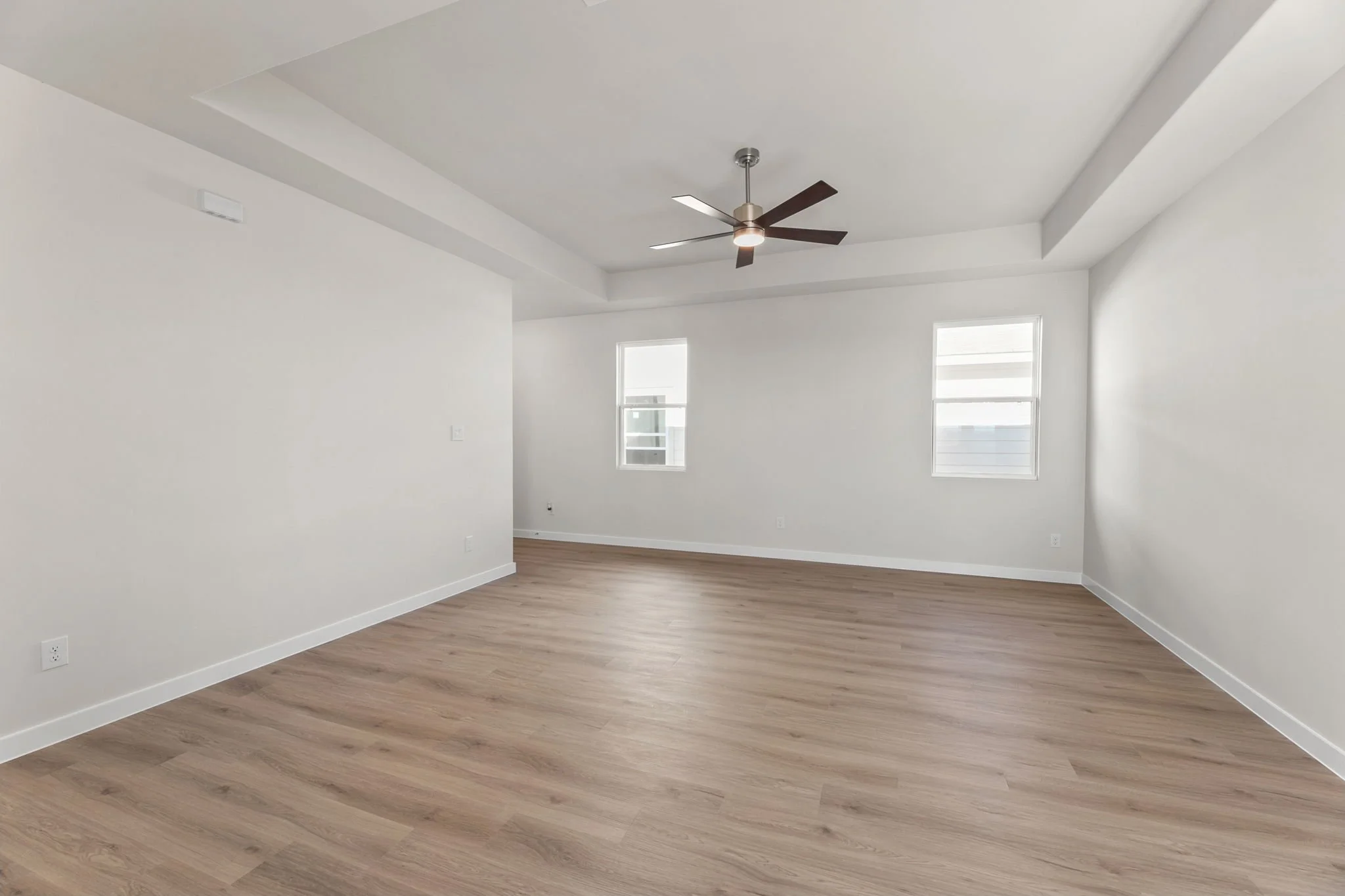 8-SQFT-7086.jpg
