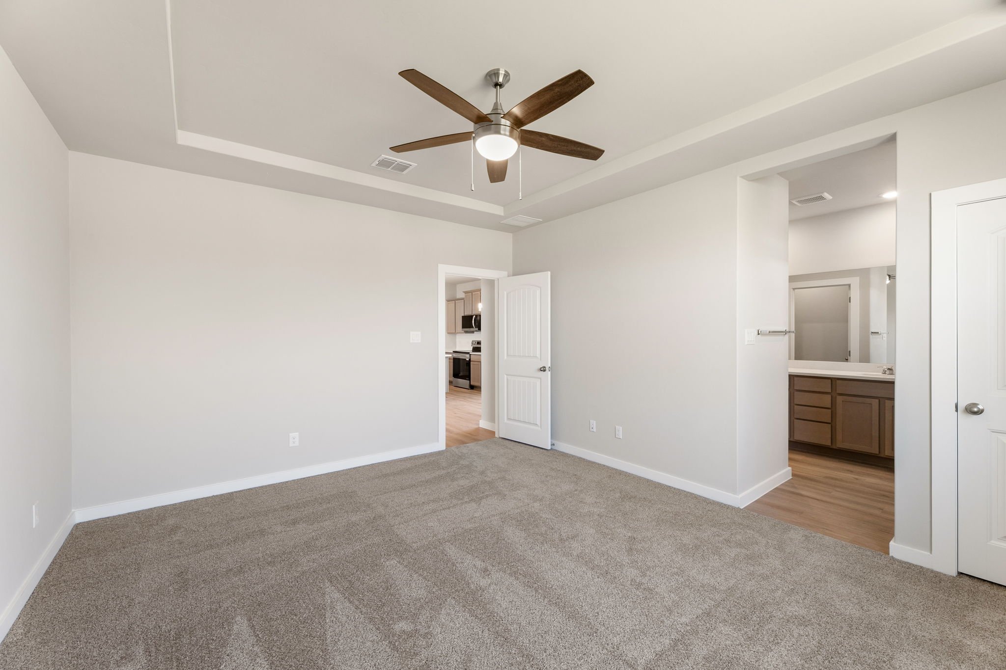 23-SQFT-0441.jpg