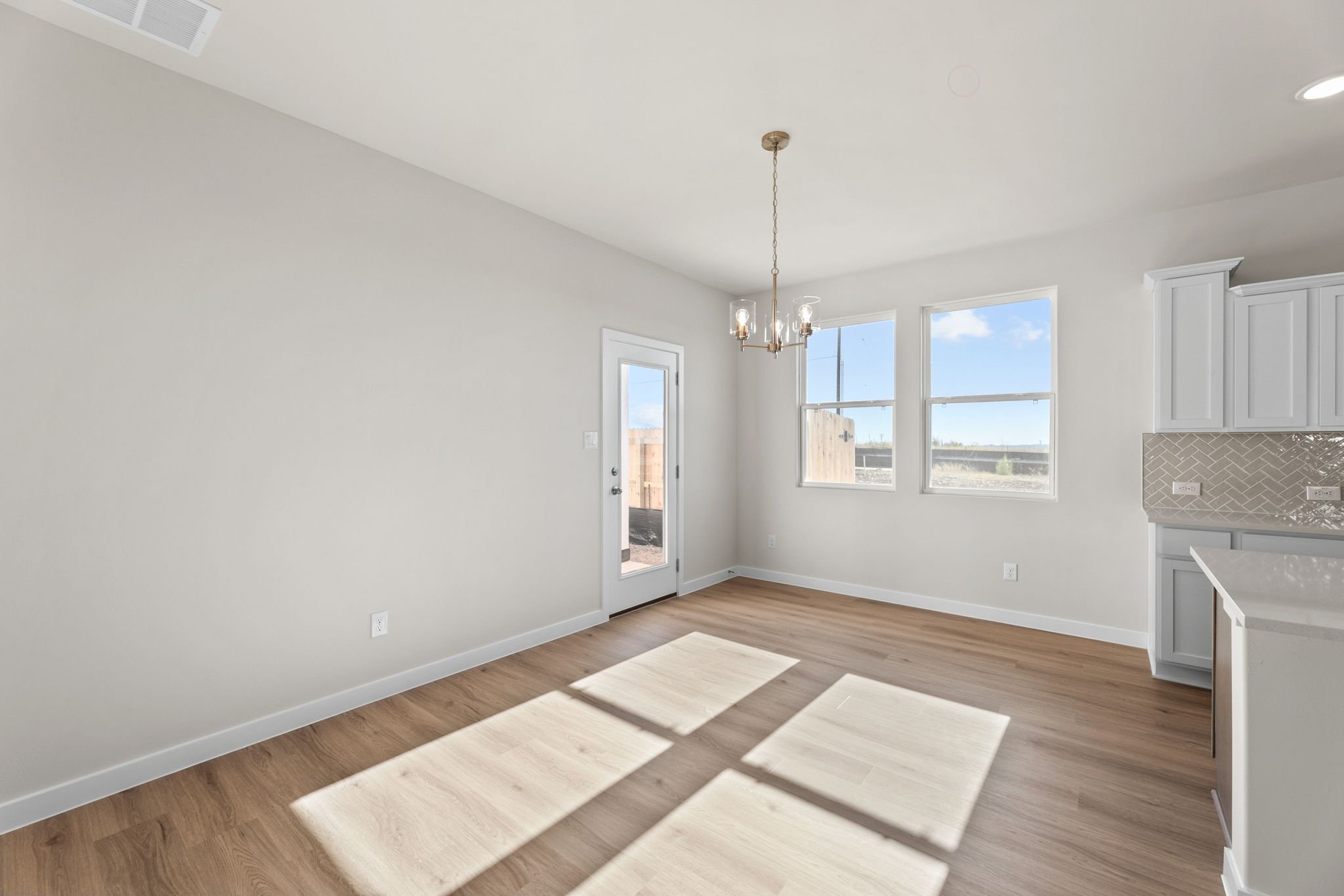 21-SQFT-7181.jpg