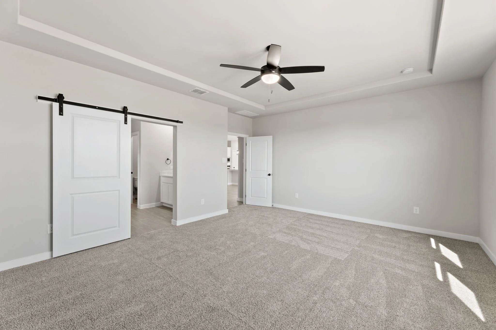 21-SQFT-4209.jpg