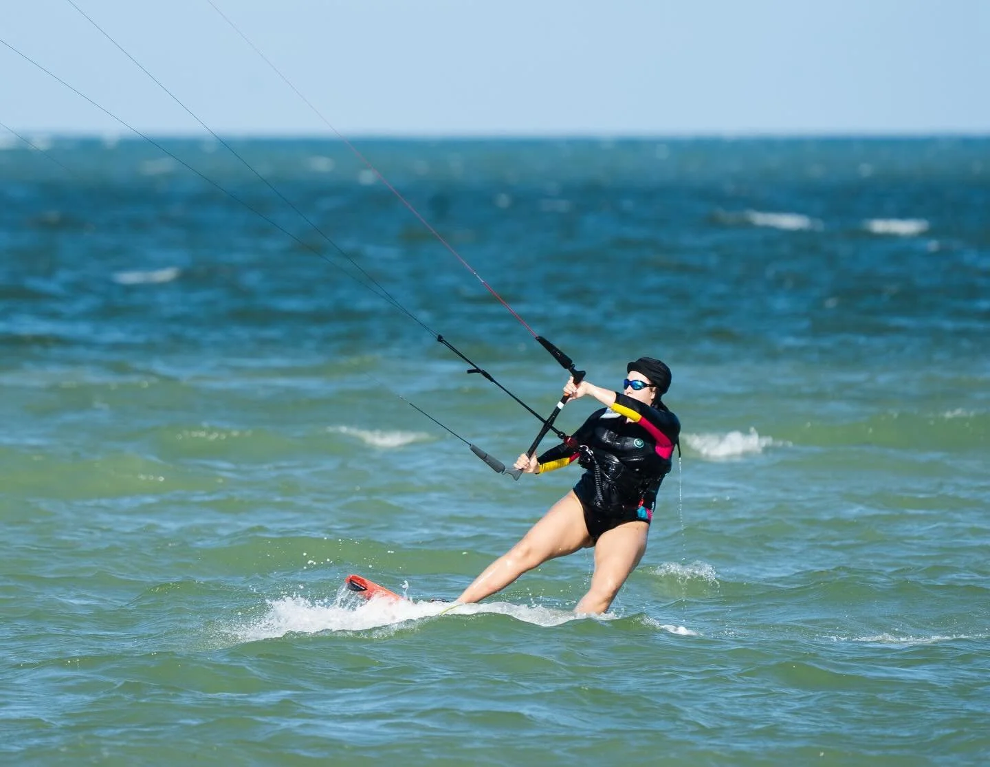 &iquest;Quieres hacer algo diferente este 2026? 

Aprende Kitesurf y disfruta de una experiencia todo incluido en donde podr&aacute;s encontrar el balance perfecto entre aventura, comodidad, deporte, y comunidad 🌊💫🏄&zwj;♀️

Todo mientras te hosped