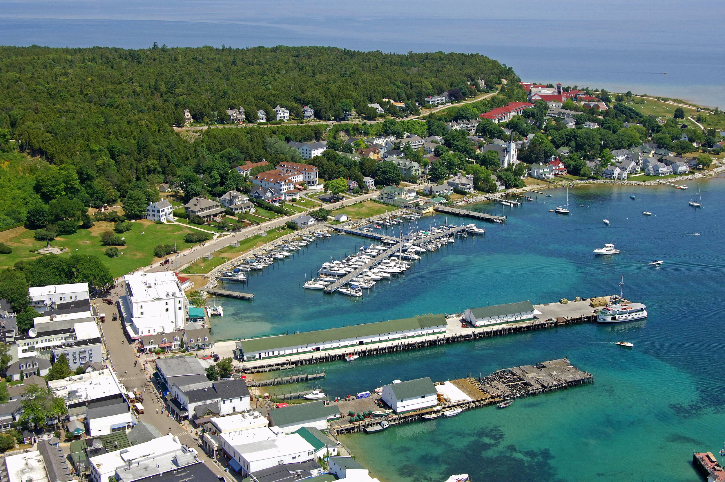 MackinacMarina.com