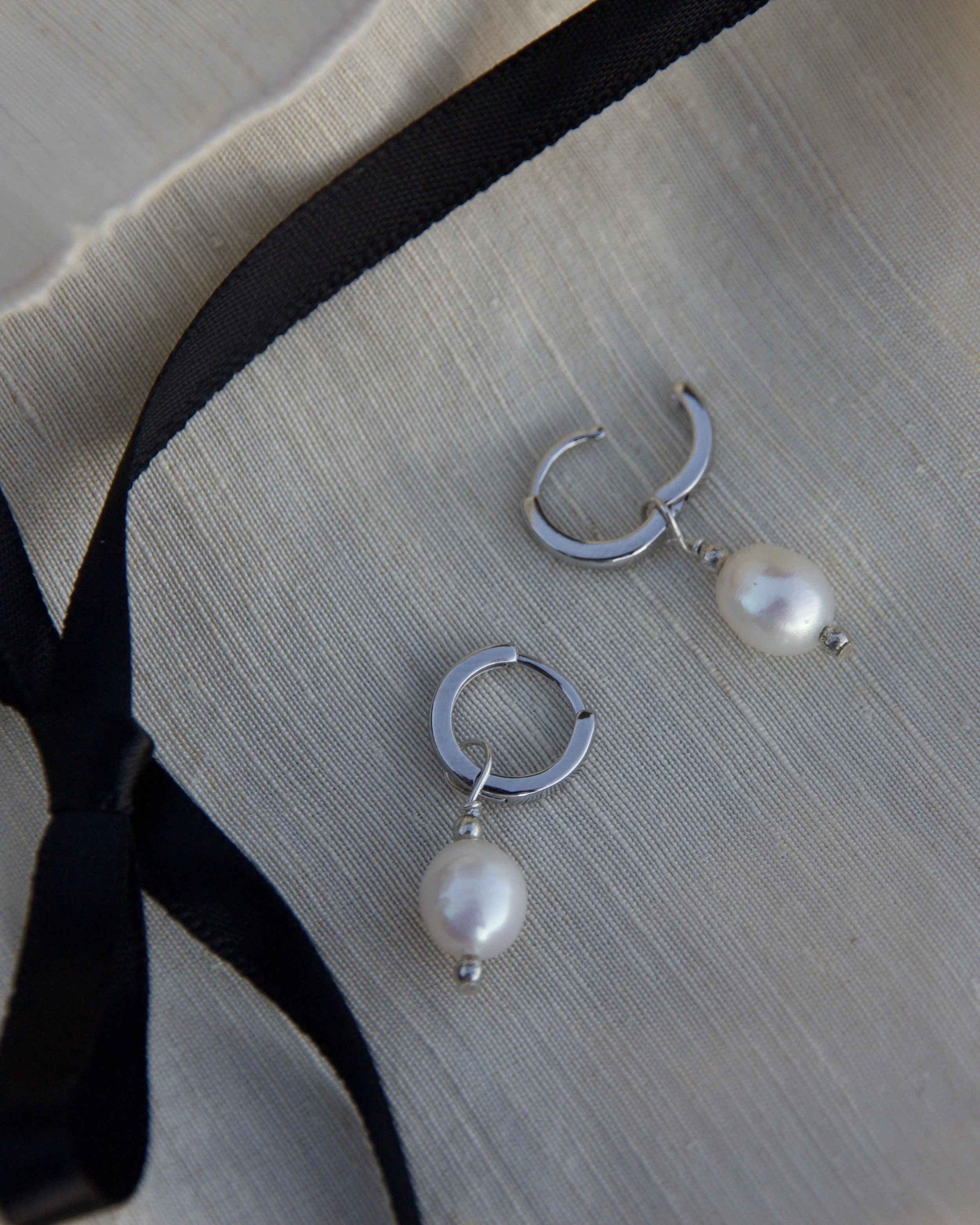 IVORY, FRESHWATER PEARL EARRINGS, S925
