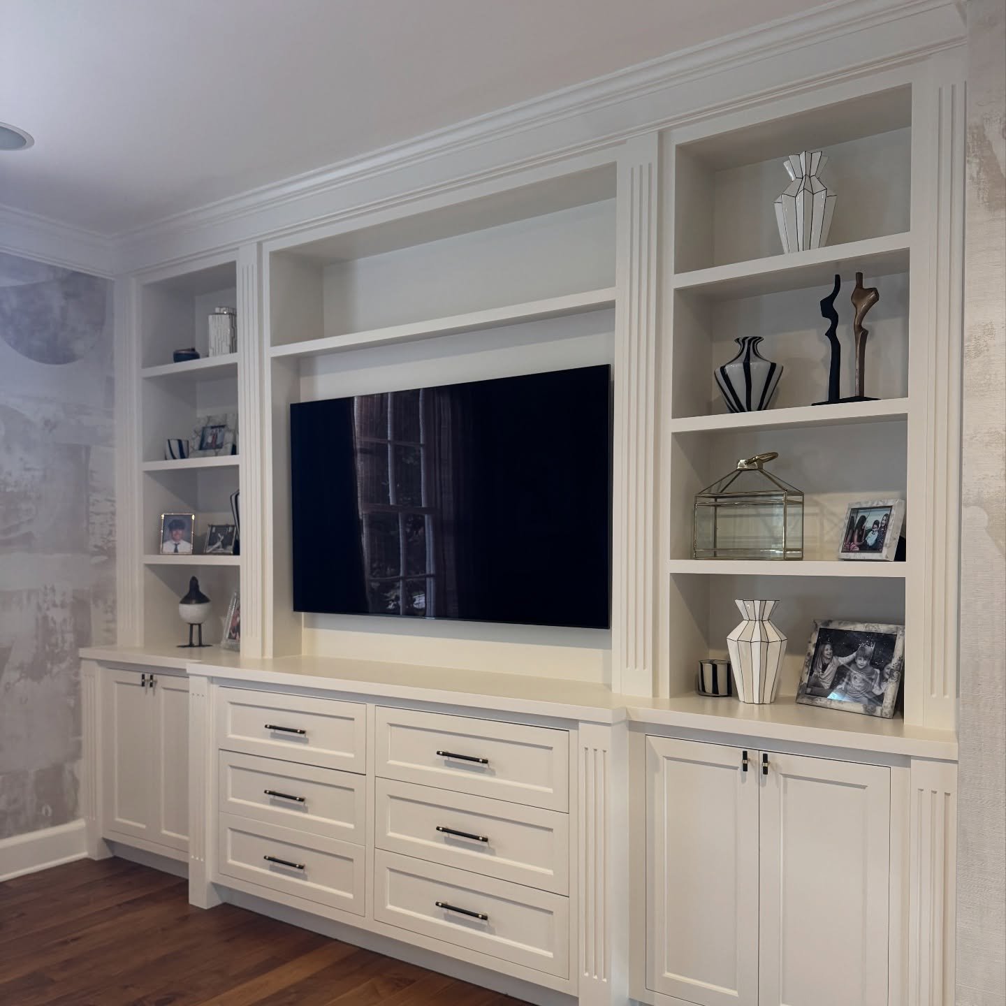 Cabinet Painting Details 
#paintings #cabinet #beverlyhills