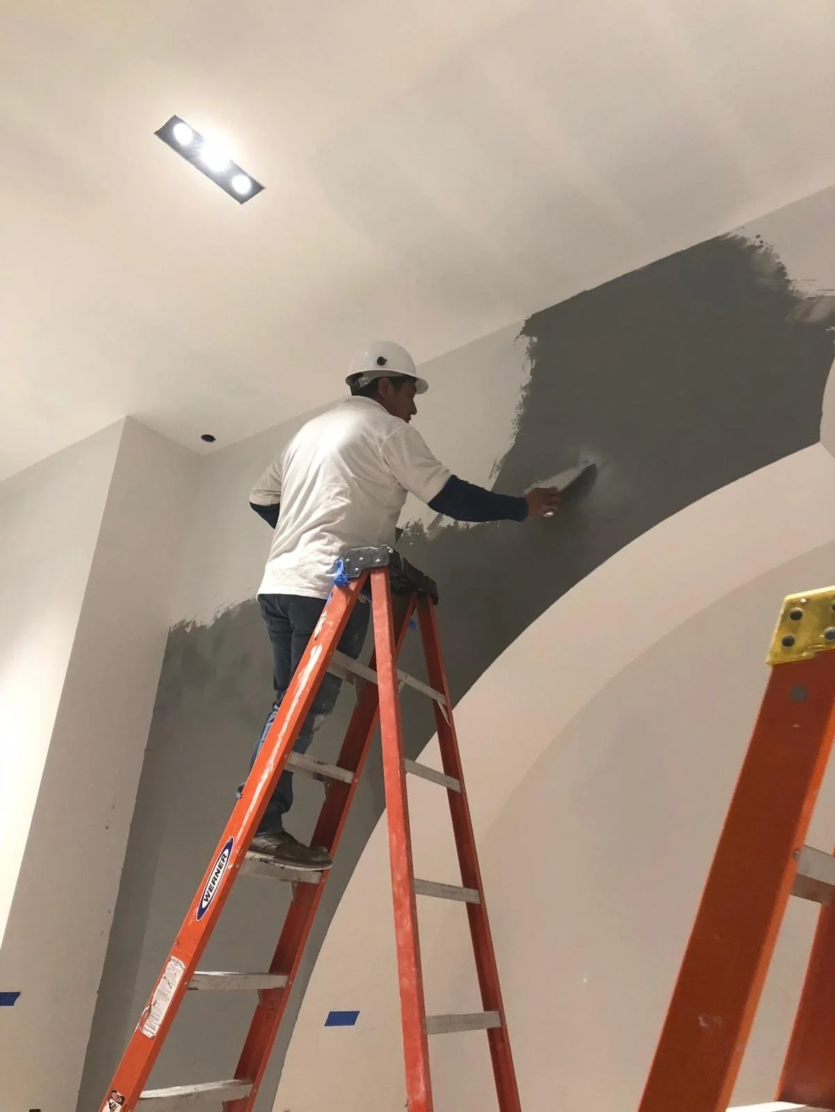 2018 working on plastering walls using @portolapaints  Commercial Job working at @westfieldcenturycity