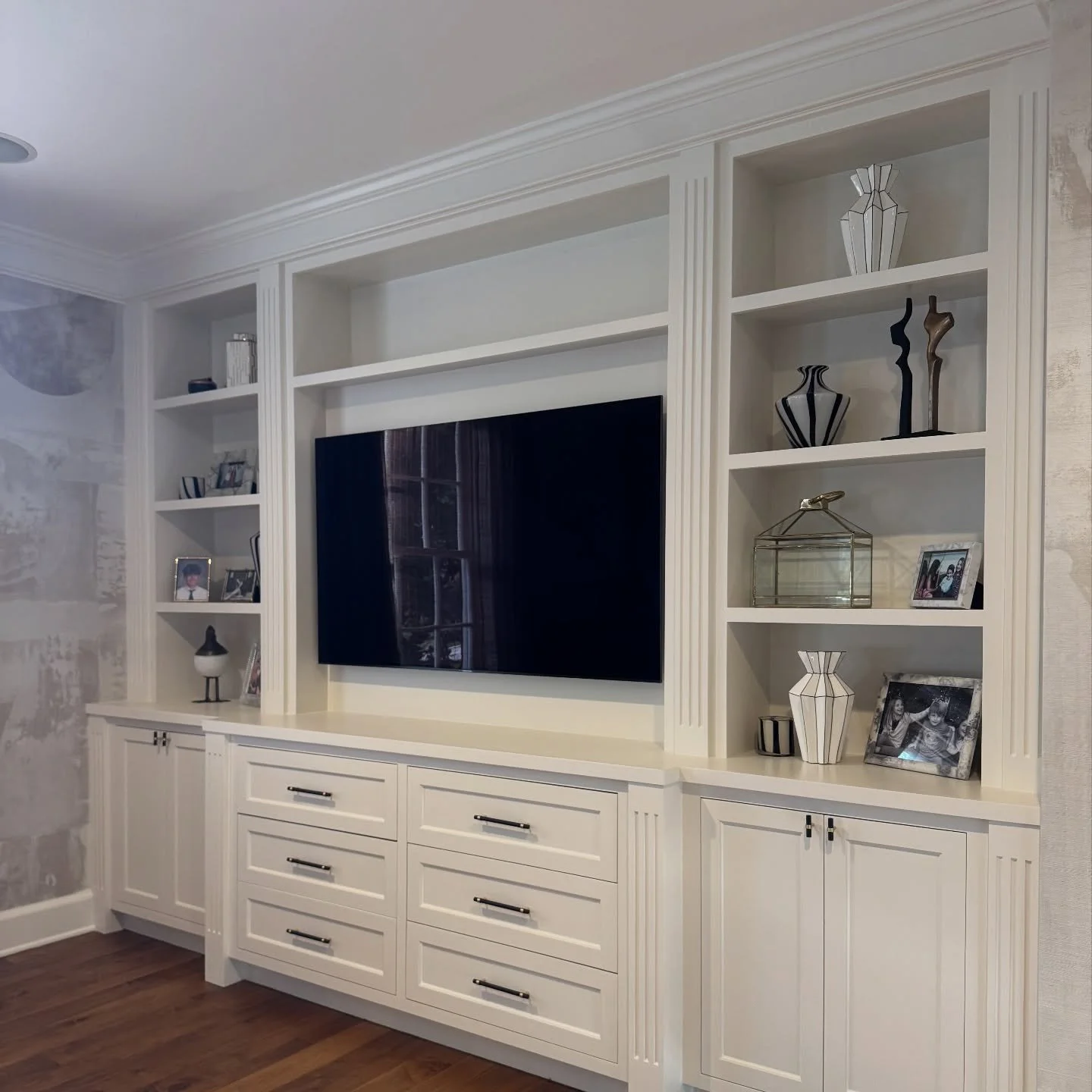 Cabinet Painting Details 
#paintings #cabinet #beverlyhills