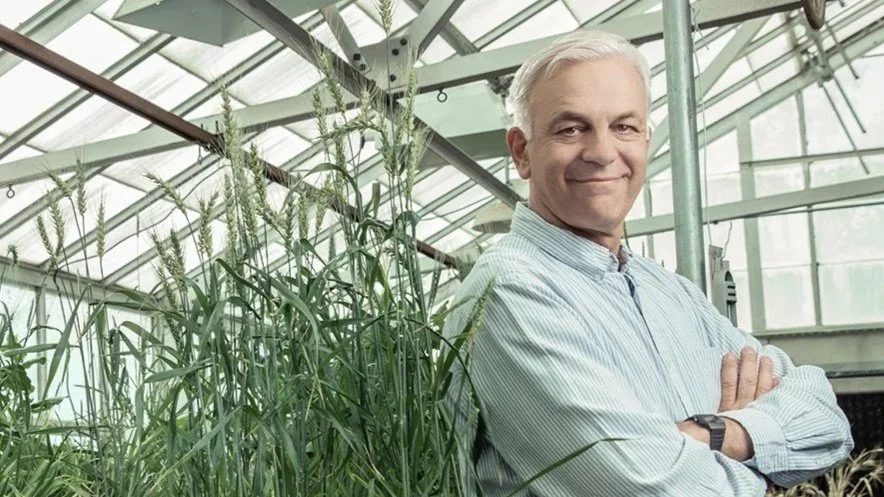 Editorial Portrait: Dr. Jorge Dubcovsky, Wolf Prize Winner — UC Davis