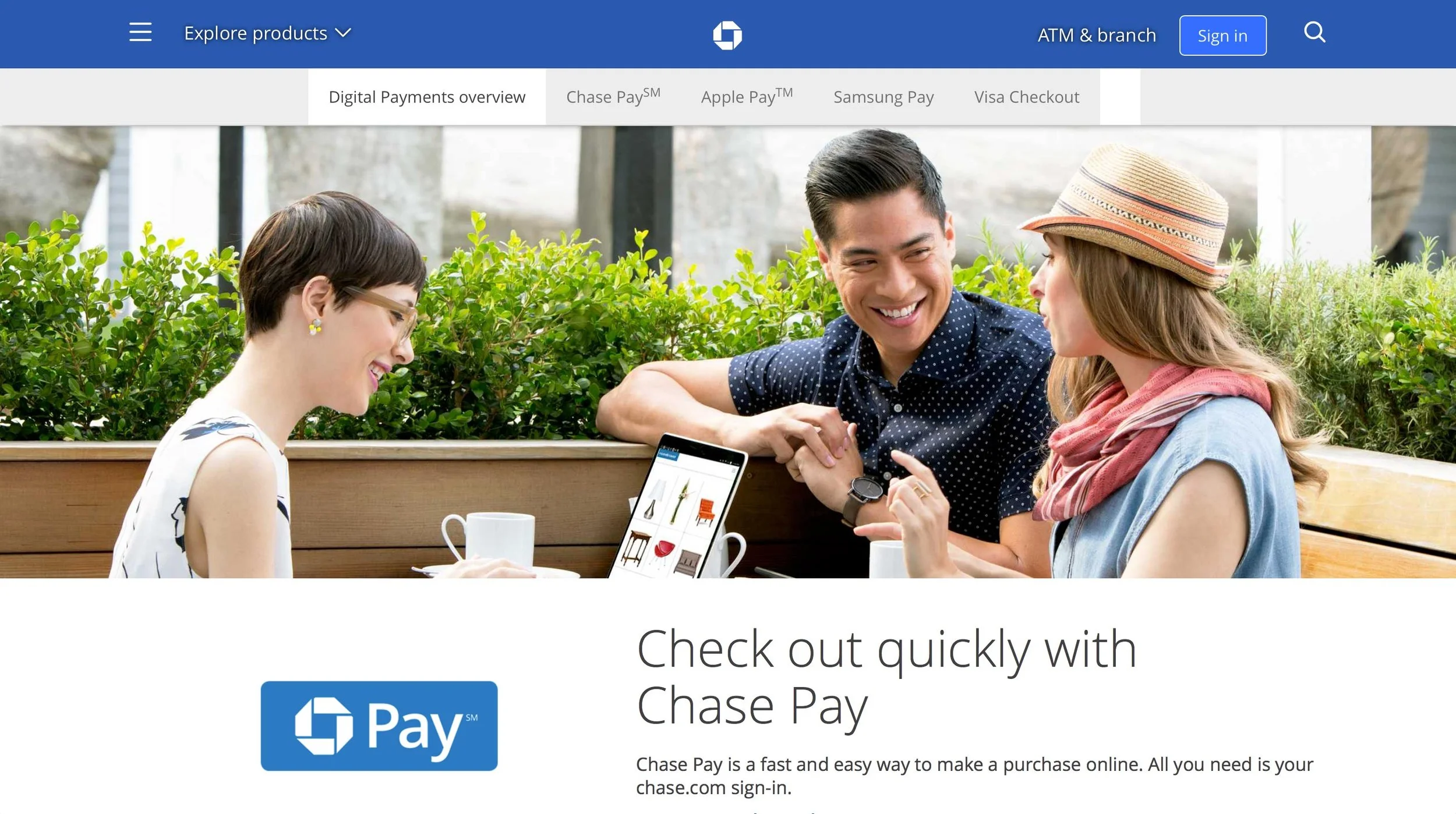 Advertising lifestyle photo of three friends sharing a tablet while using Chase Pay at an outdoor café, San Francisco – Marc Olivier Le Blanc Photography