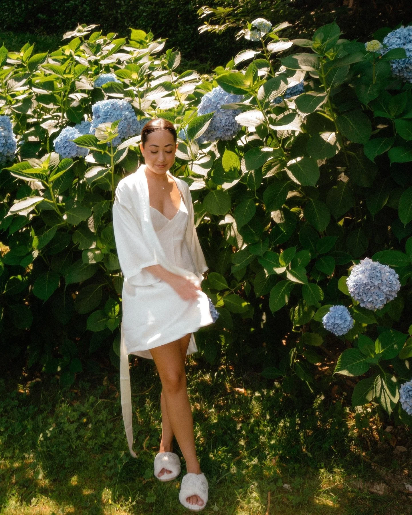 Ciao Bella!
This summer, we had the incredible opportunity to document a stunning wedding on Lake Como. A few quiet, beautiful moments from the bride&rsquo;s morning 🫶🏼