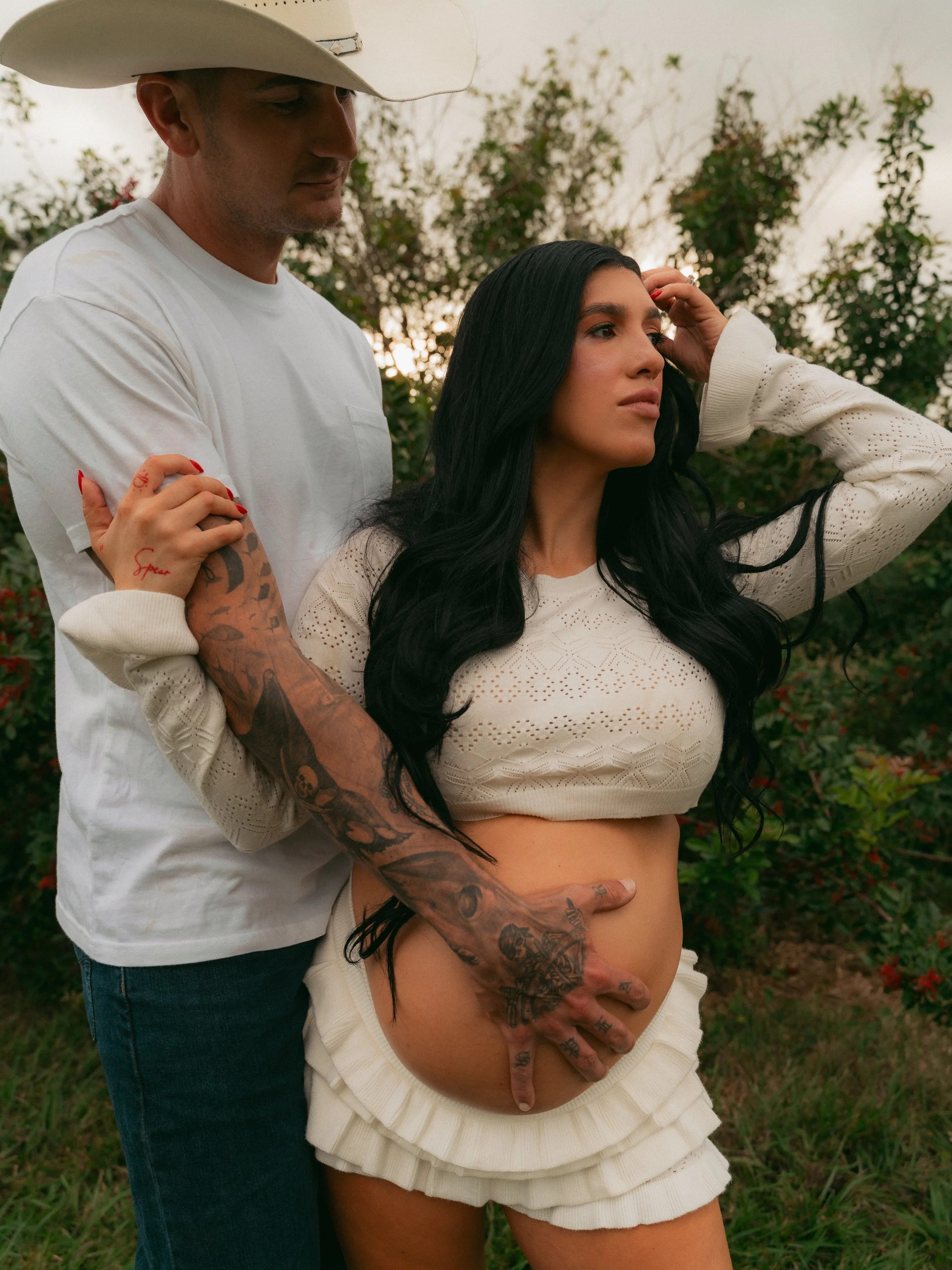 Western Maternity Session with Horse in Miami -32.jpg