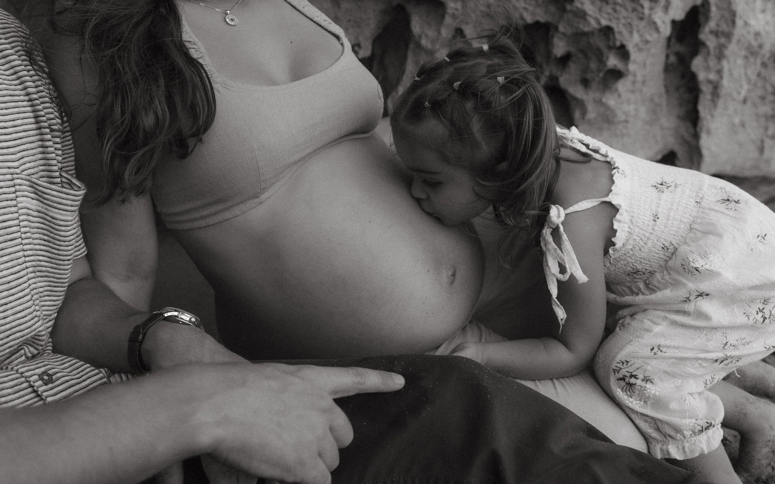 Maternity session on the beach-15.jpg