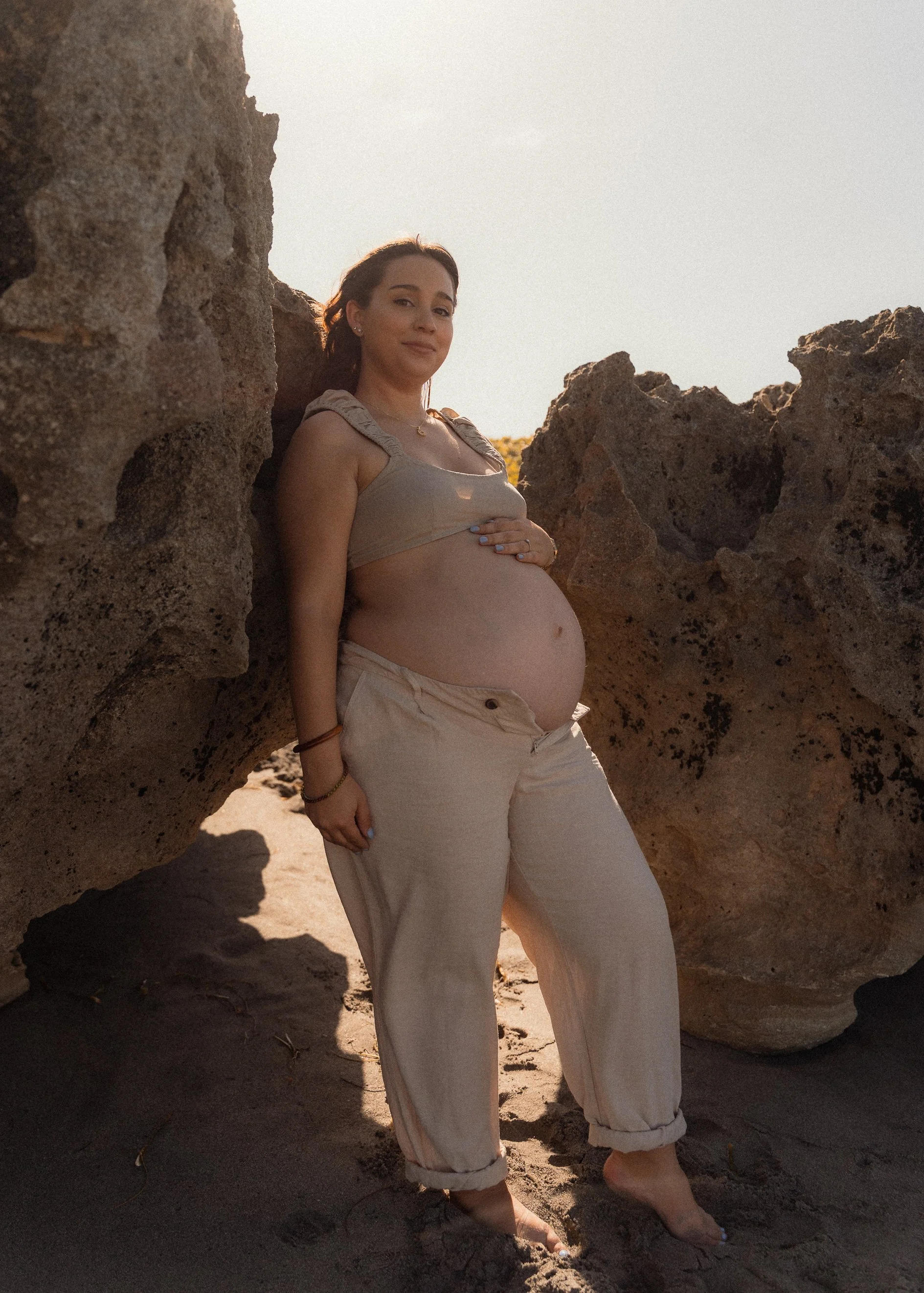 Maternity session on the beach-1.jpg