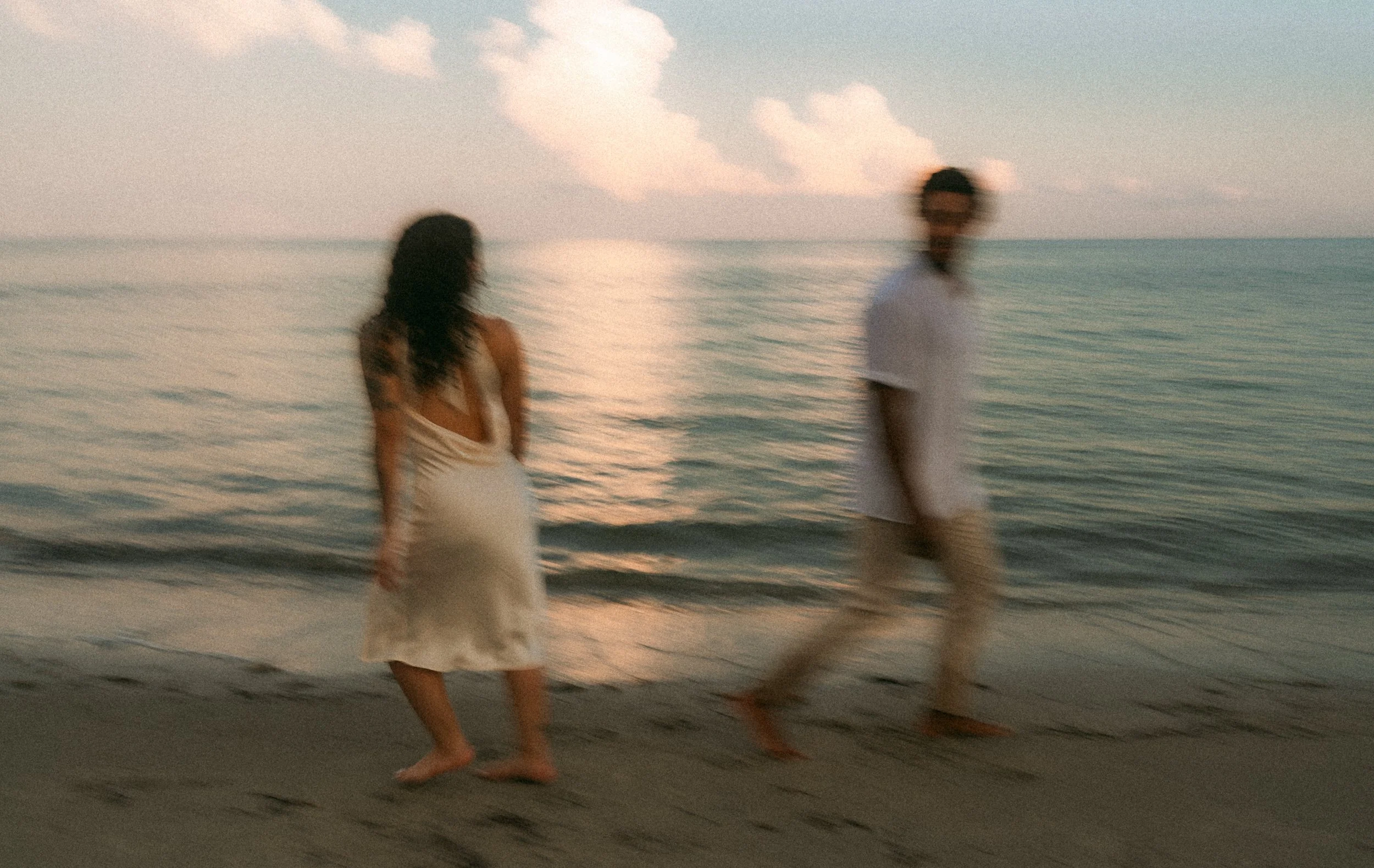 Rainy Sunset Engagement photos in Miami Beach-17.jpg