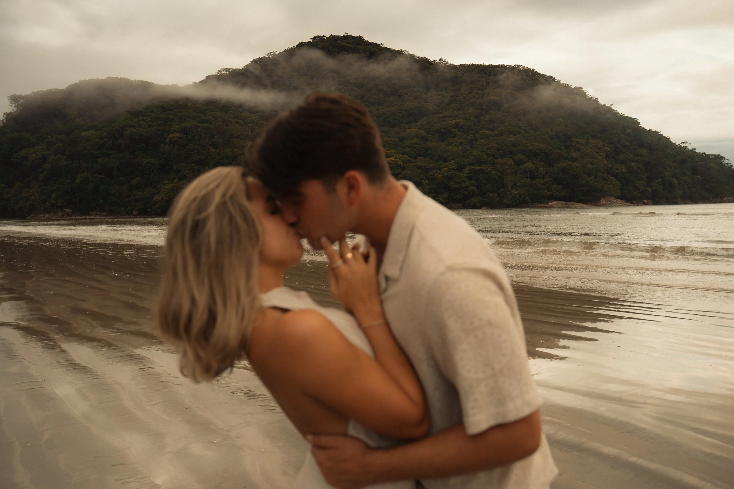 Sunrise proposal in Brazil of Miami couple-19.jpg