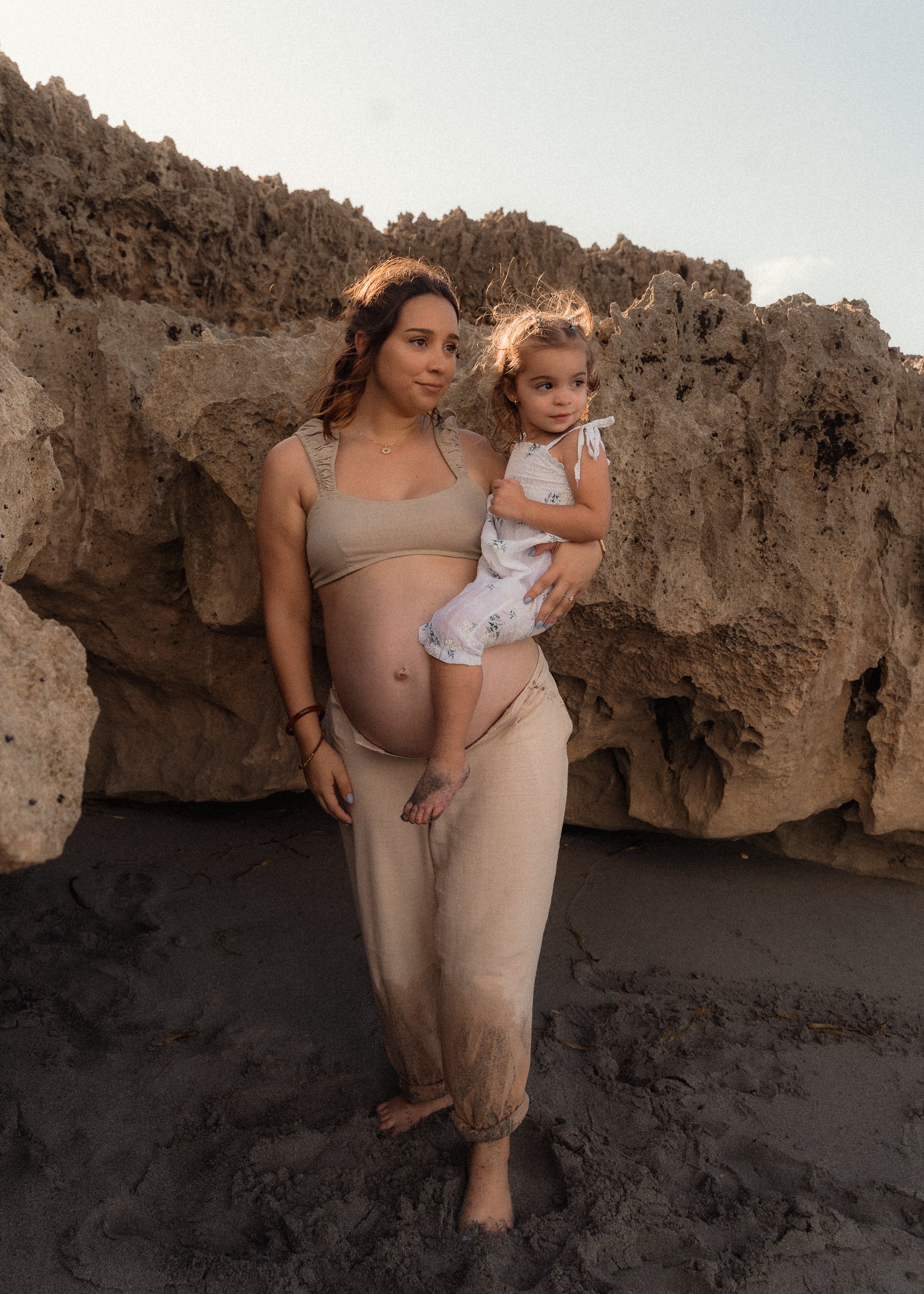 Maternity session on the beach-16.jpg