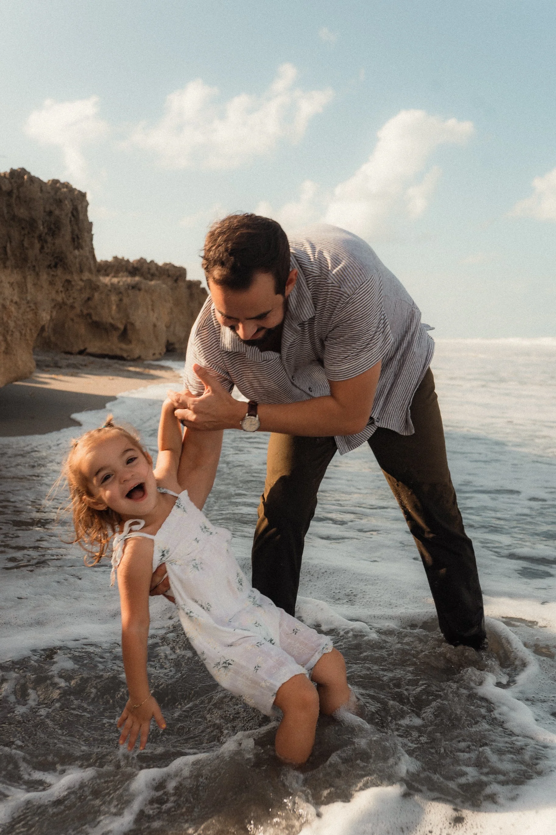 Maternity session on the beach-22.jpg