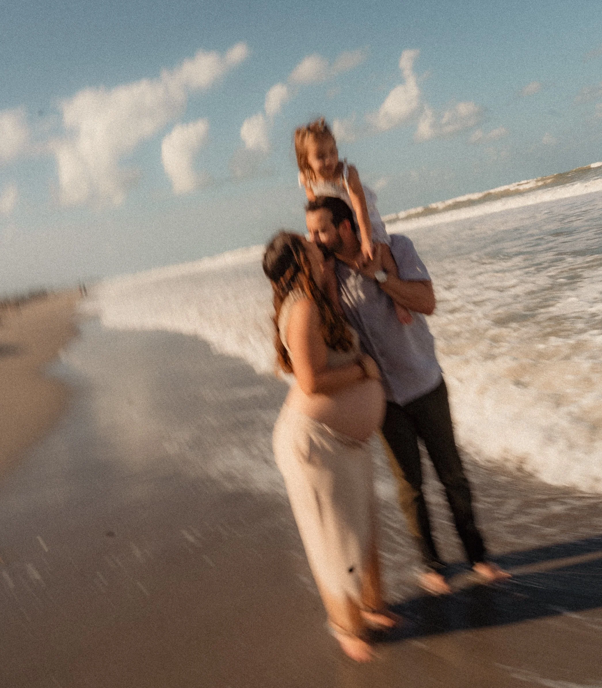 Maternity session on the beach-7.jpg