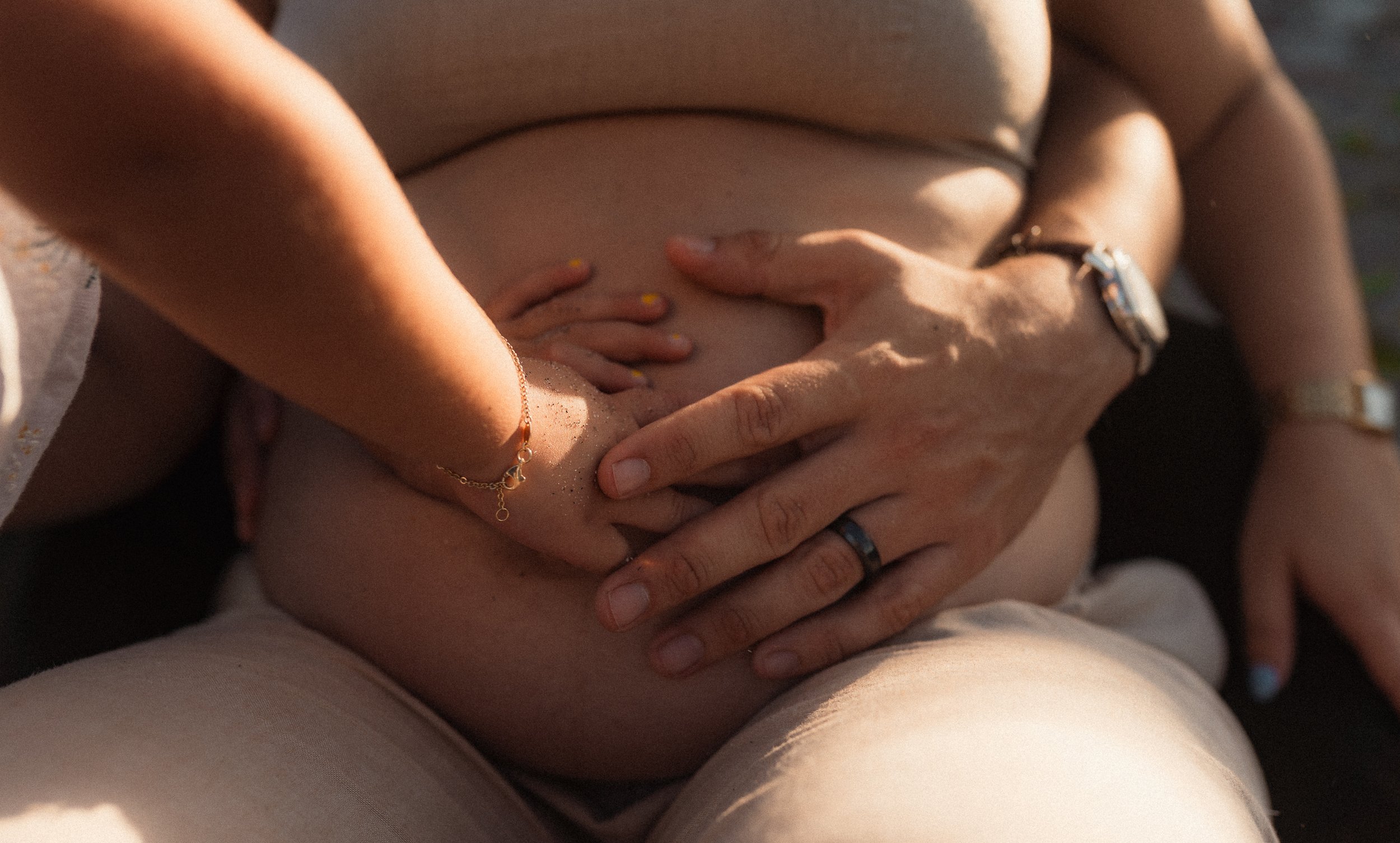 Maternity session on the beach-28.jpg