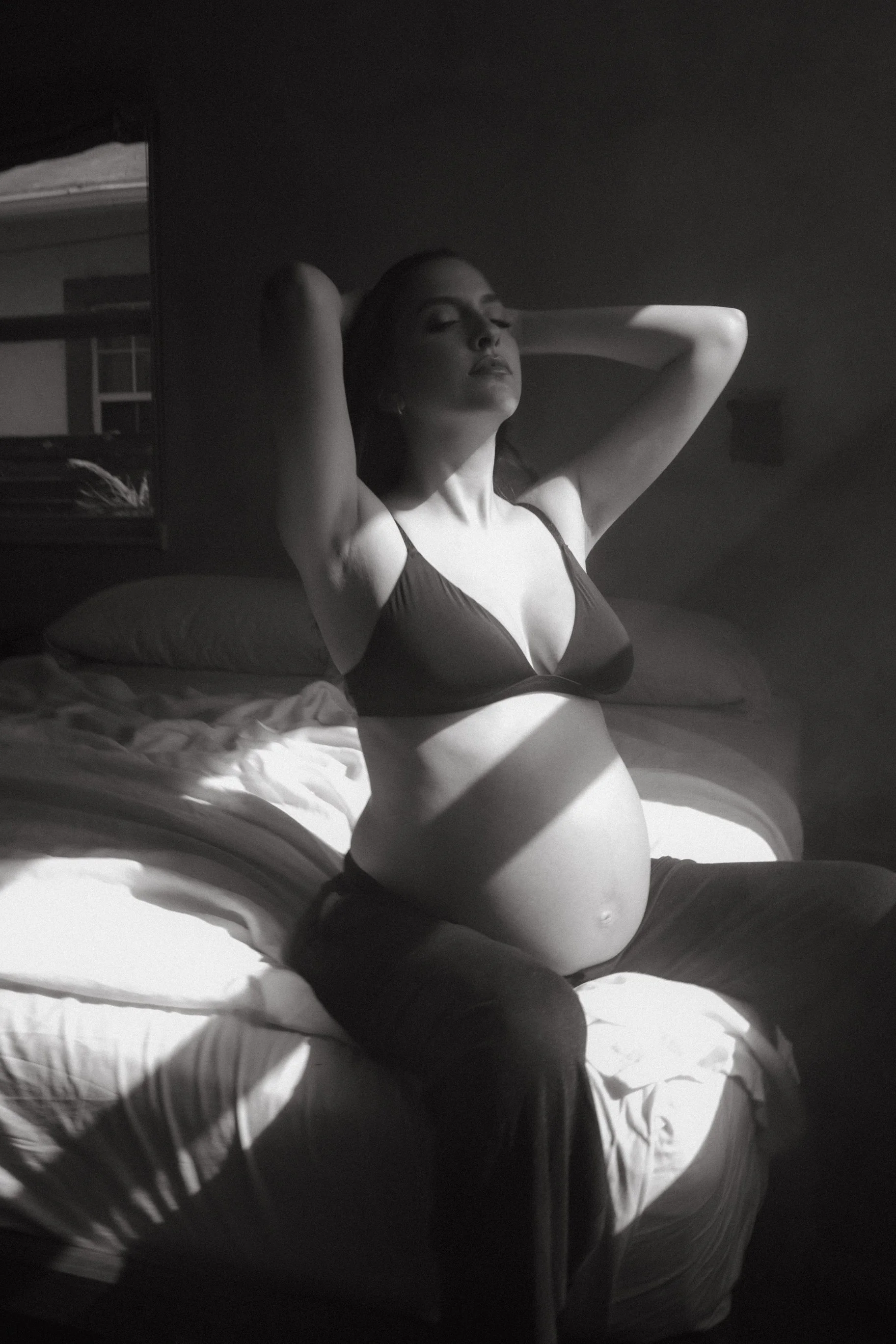 Maternity session at the Casa Ishi studio in miami-15.jpg