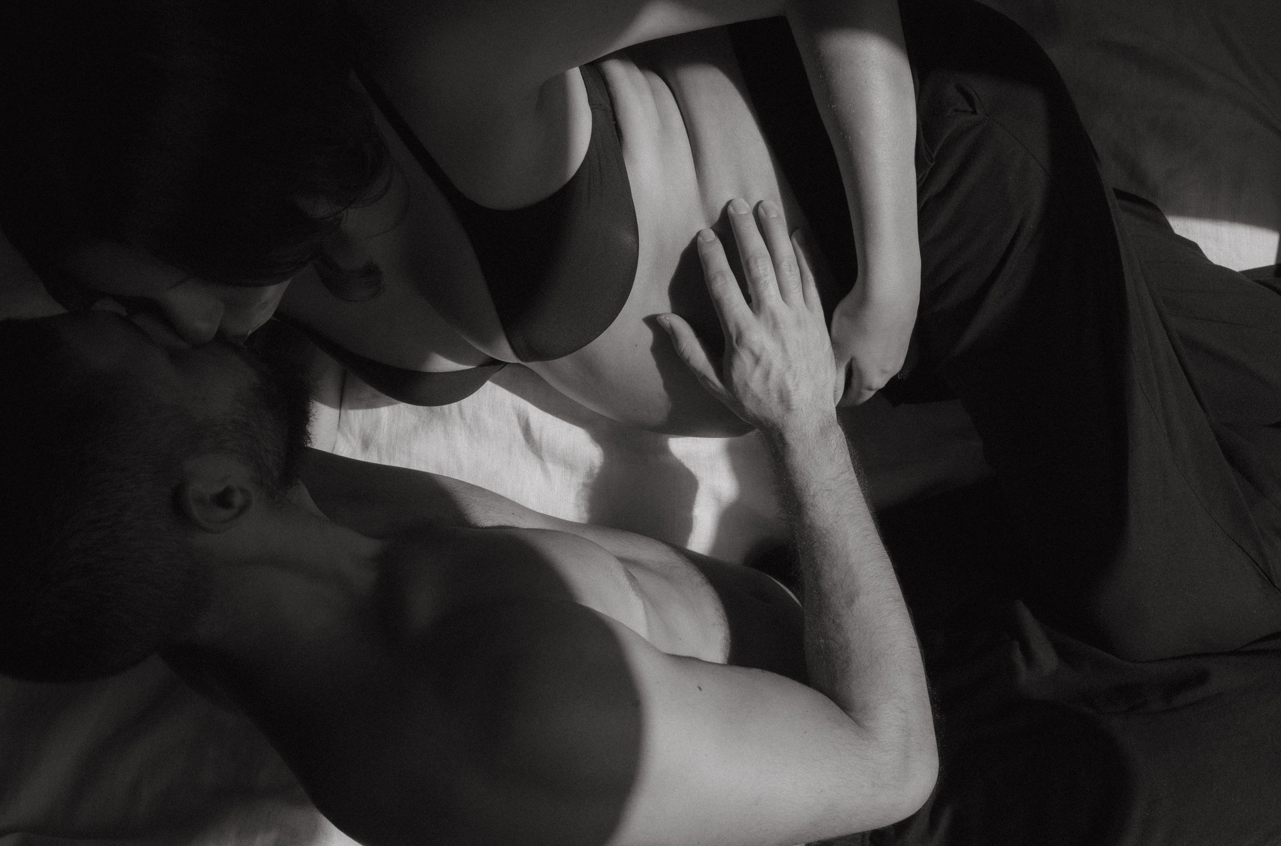 Maternity session at the Casa Ishi studio in miami-12.jpg