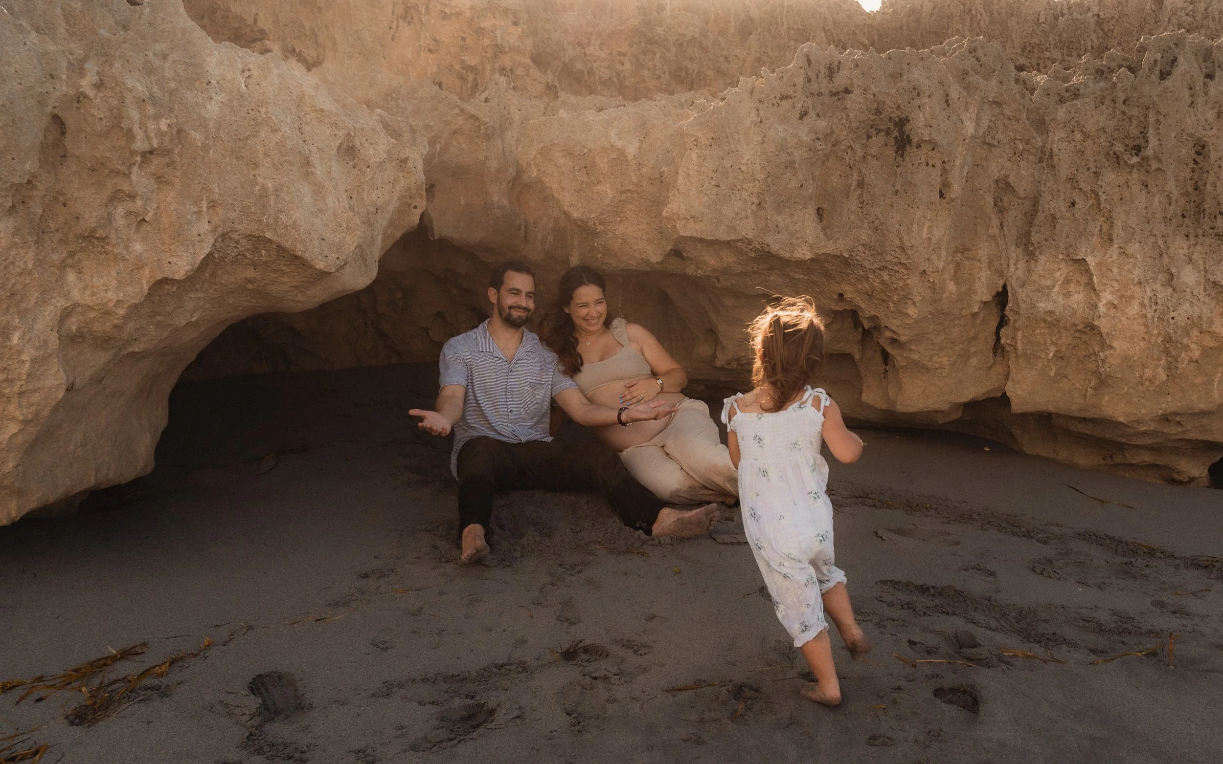 Maternity session on the beach-13.jpg
