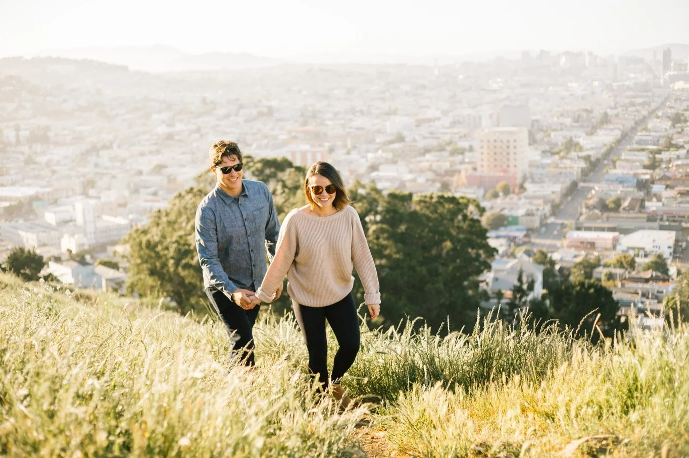 Bernal heights kind of love 🤝

#bayareaphotographer #santacruzphotographer#couplesphotos #weddingphotographer #engagement