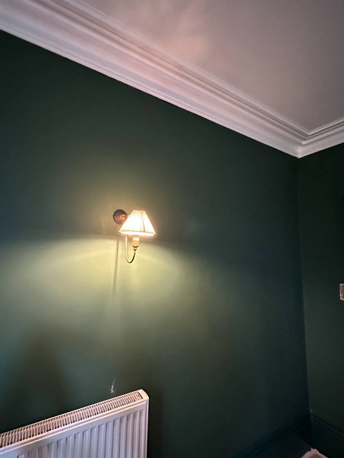 Bedroom-wall-light-2.jpeg