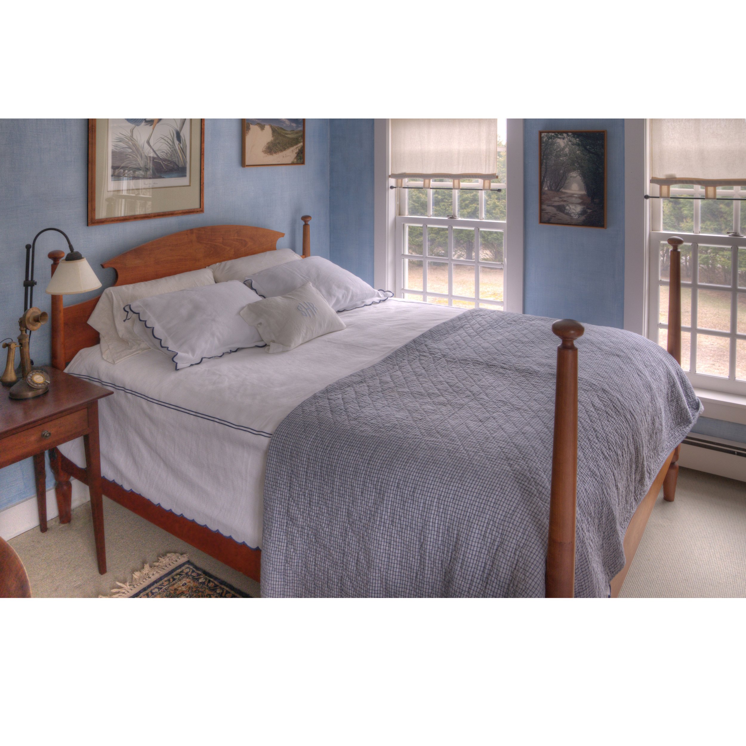 Crest Bed