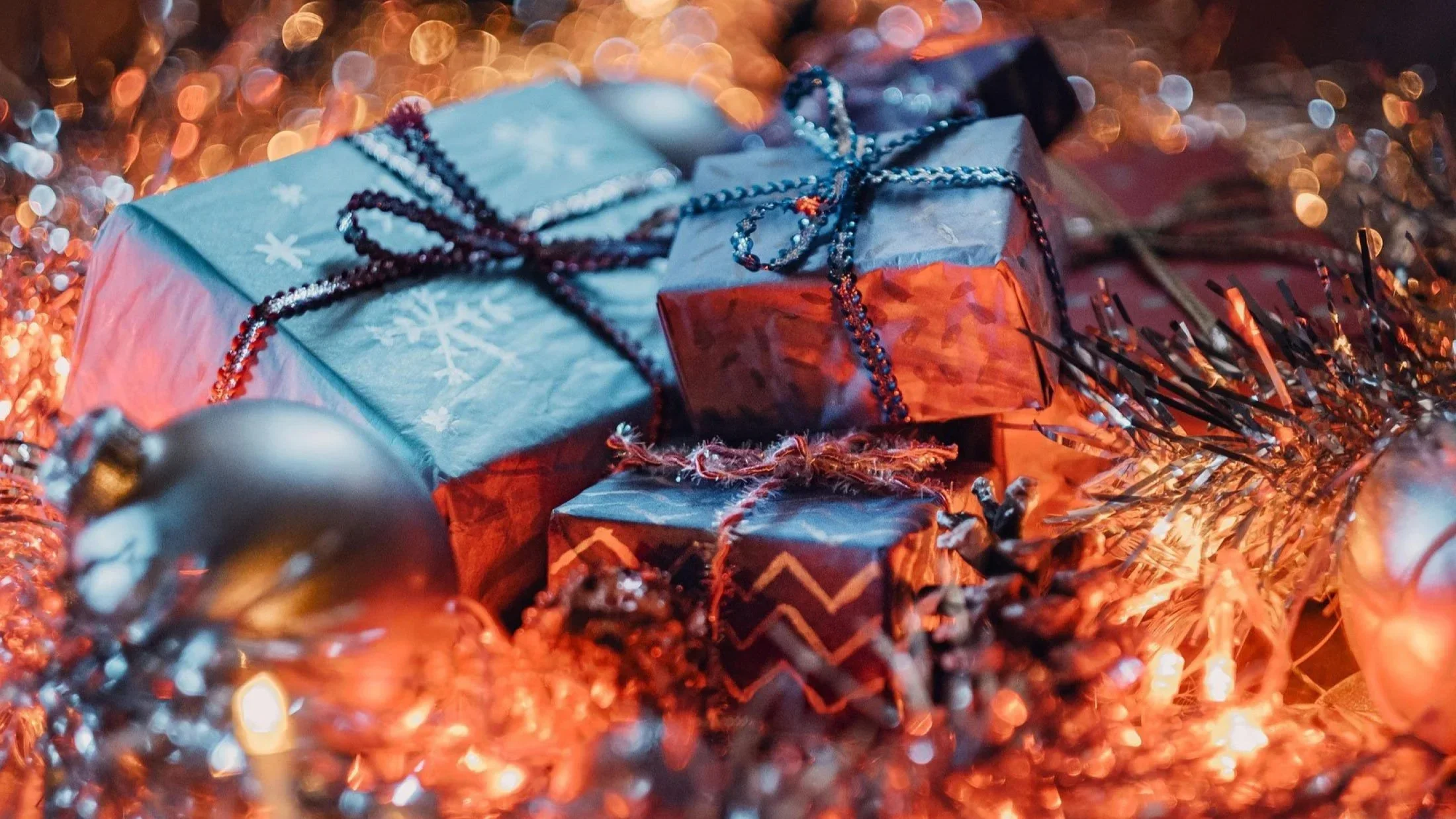 5 Things You Should Know About Corporate Gifting This Season