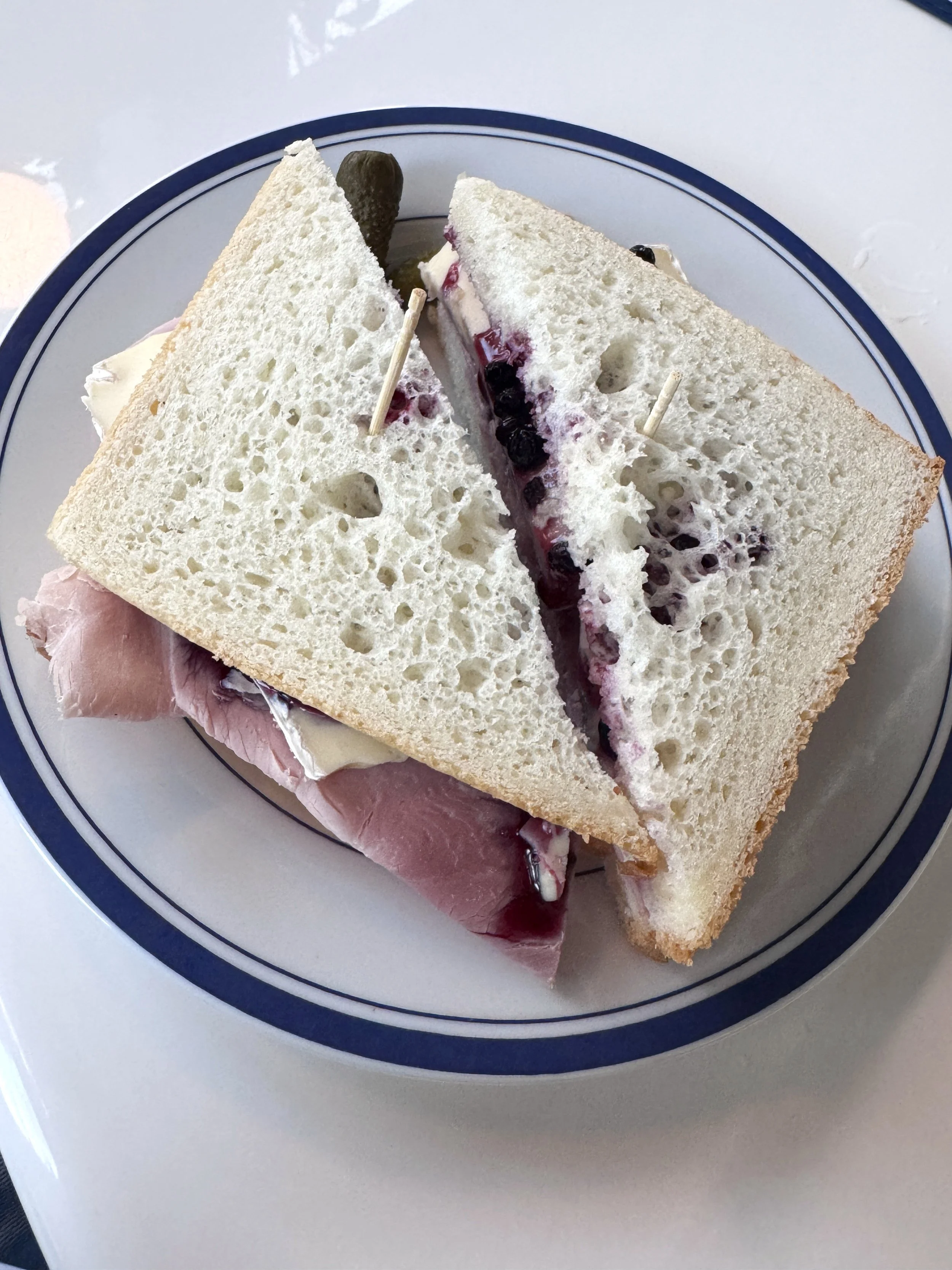 Jambon and butter sandwich with brie and preserves on gluten free bread - Negociant