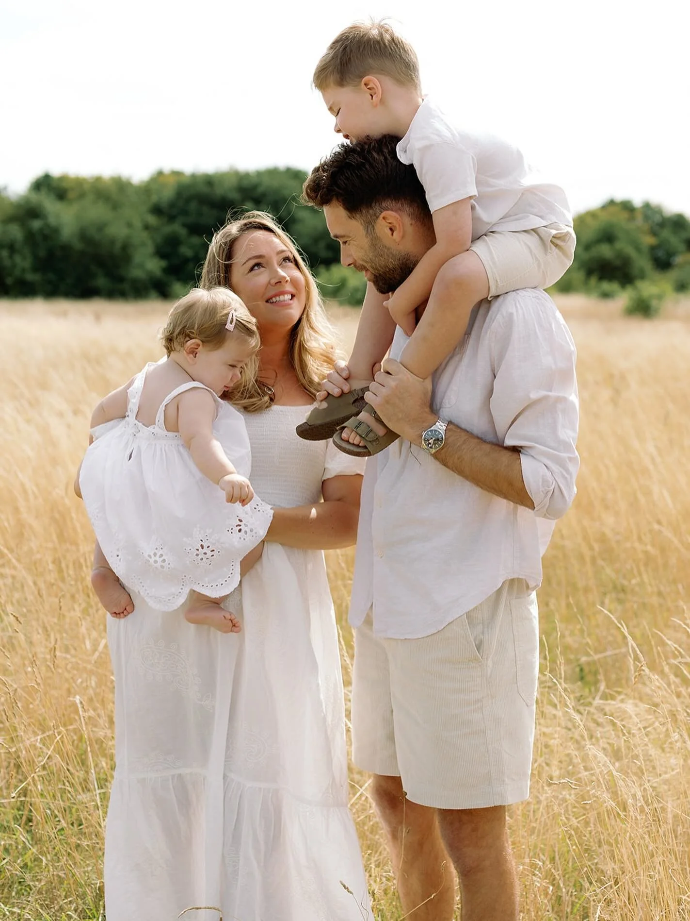 Hi 👋🏼 to my new followers! I'm so glad you're here. 

A bit about me: I'm a mum to two beautiful children, Dylan &amp; Delilah, and I've been married to Paul for almost 5 years. If you know me, you&rsquo;ll know I&rsquo;m all about self-care, fresh