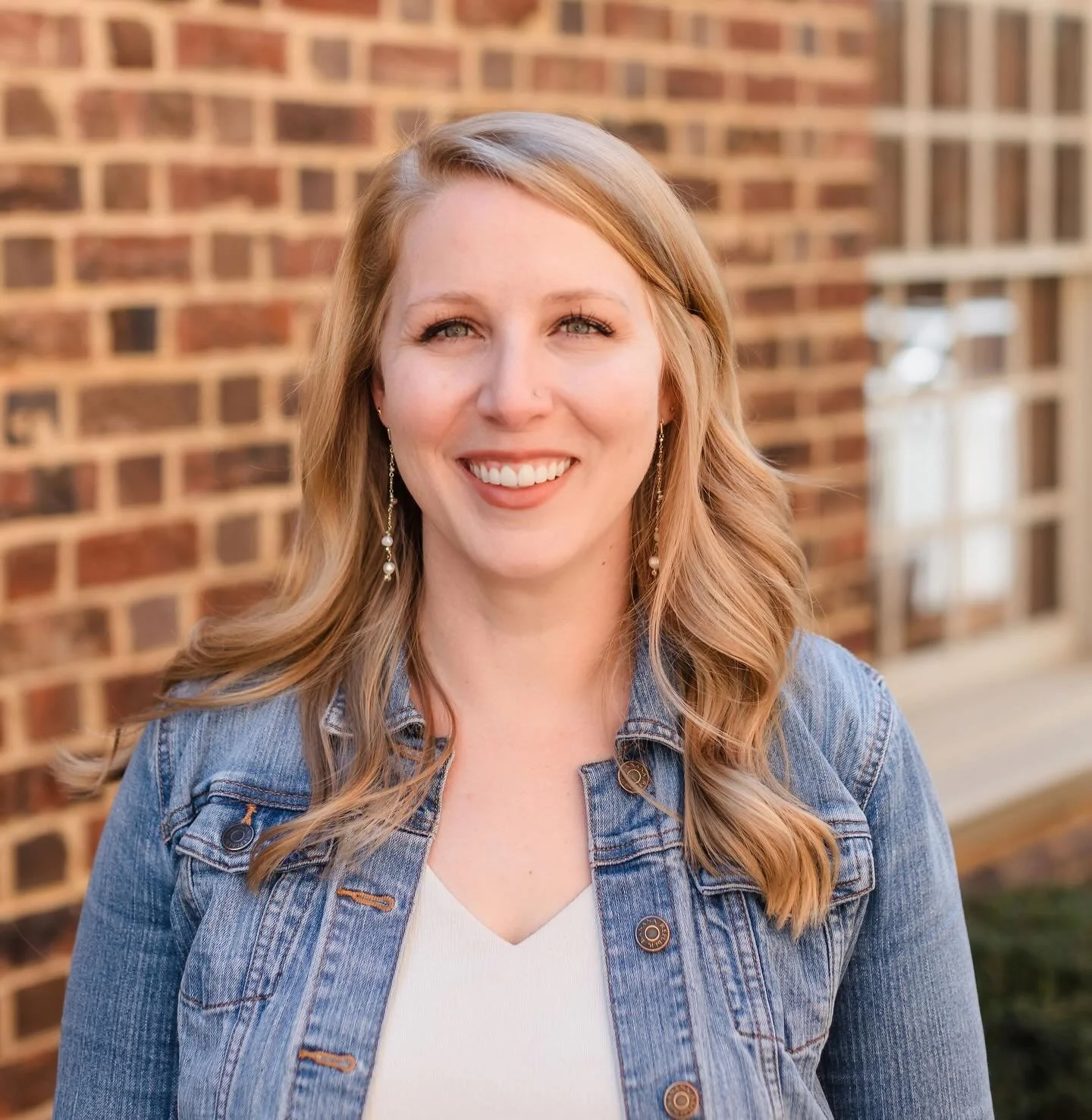 Hi 👋 I&rsquo;m Jamie. I&rsquo;m the proud owner of @the.wilde.compass 

I&rsquo;m so excited to announce that I&rsquo;m now accepting new clients at my office in Raleigh. I&rsquo;m in network with BCBS &amp; Aetna. 

I love working with motivated cl